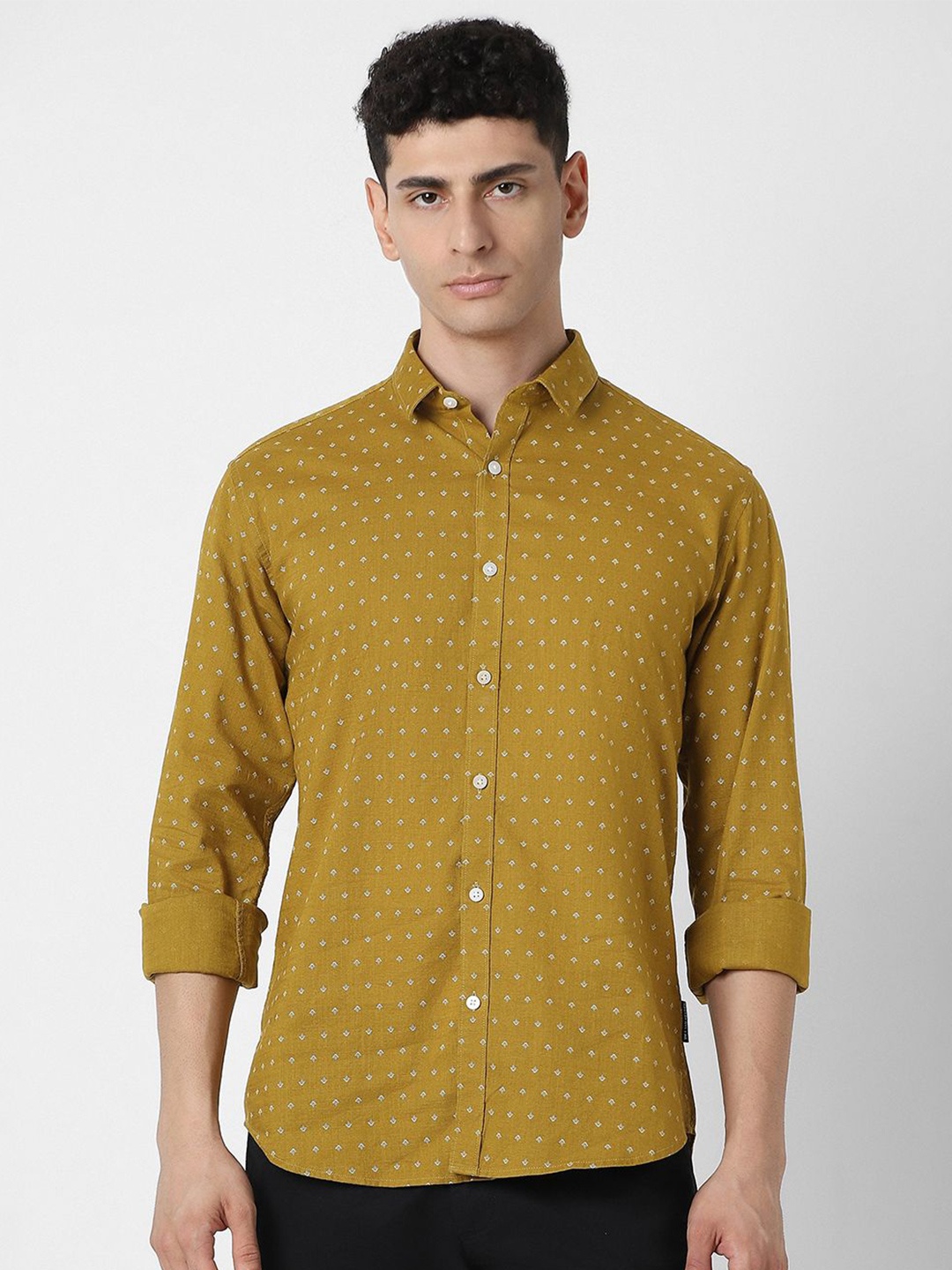 

V Dot Men Slim Fit Floral Opaque Printed Casual Shirt, Yellow