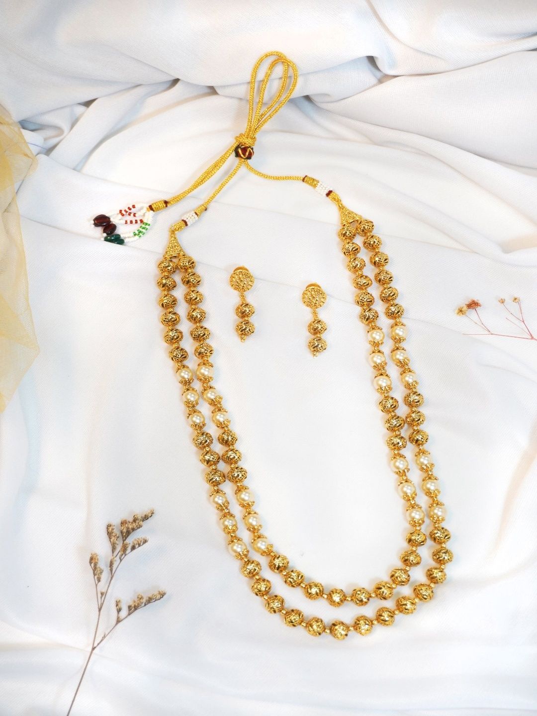 

Niscka Gold-Plated Pearls-Beaded Jewellery Set