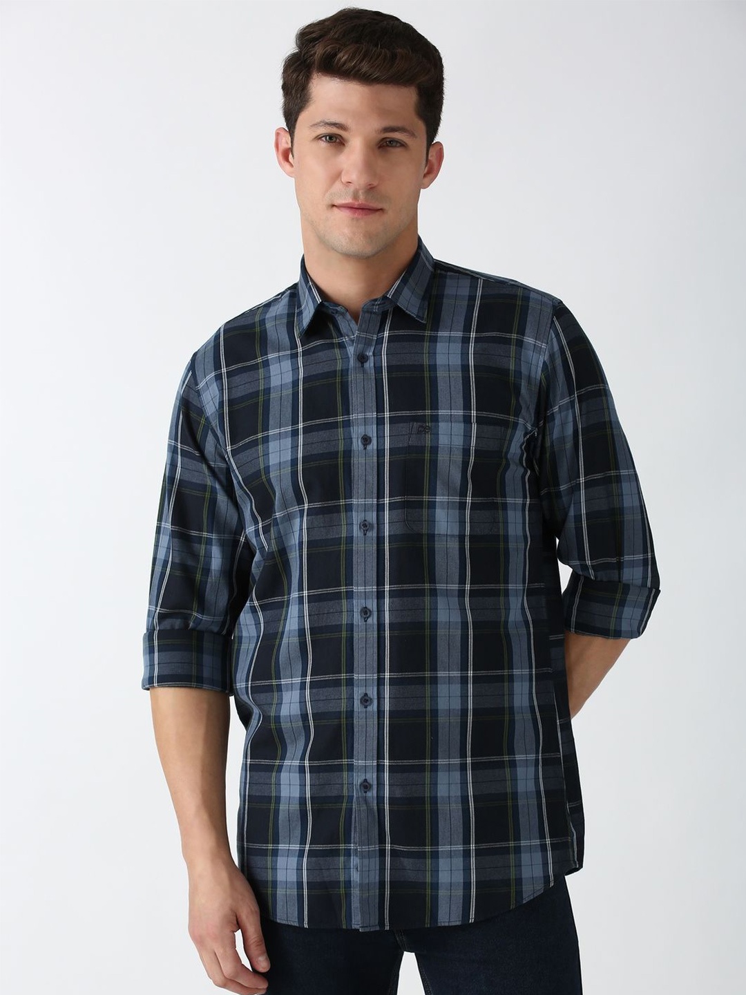 

Peter England Casuals Men Slim Fit Tartan Checks Opaque Checked Casual Shirt, Navy blue