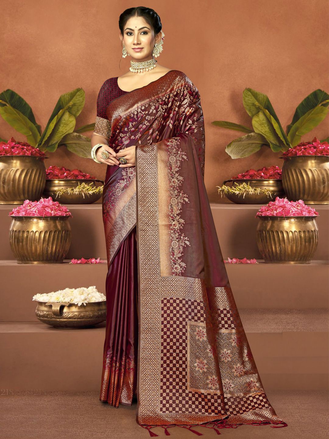 

SANGAM PRINTS Woven Design Zari Satin Tussar Saree, Maroon
