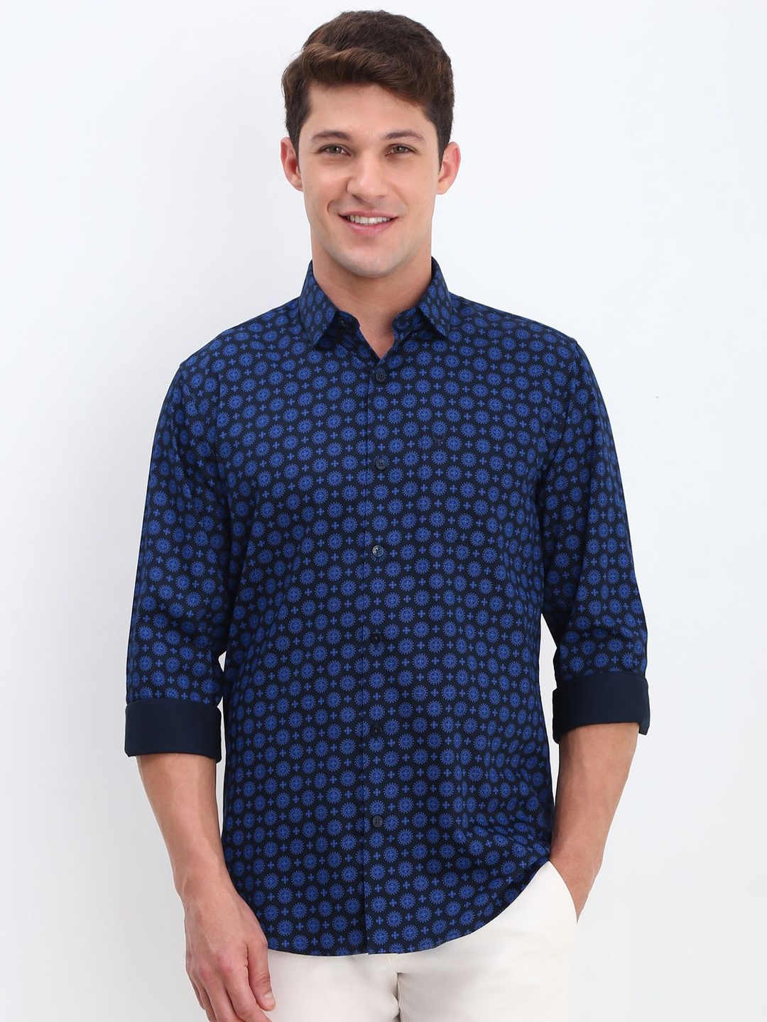 

Allen Solly Men Slim Fit Opaque Printed Casual Shirt, Navy blue