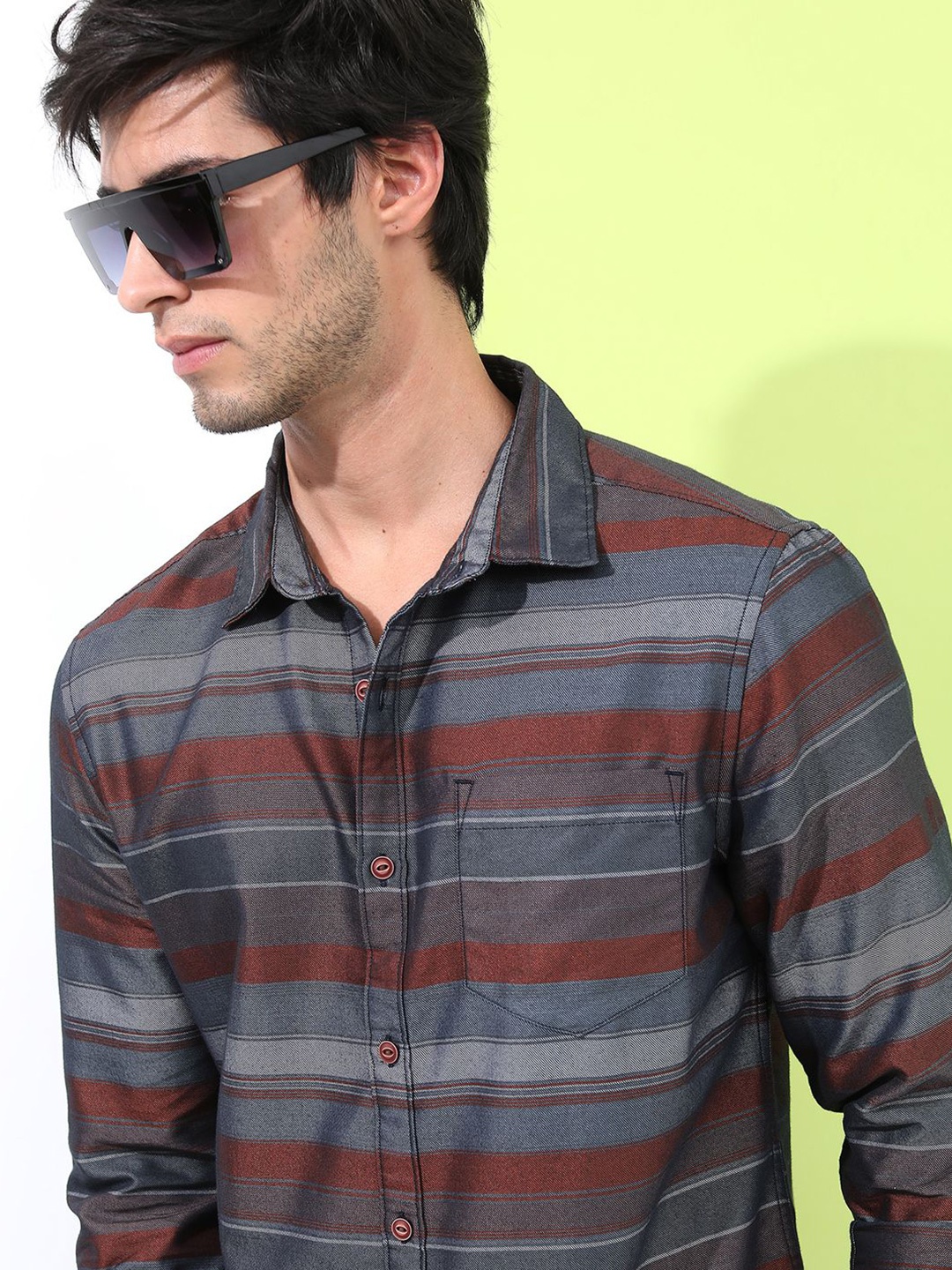 

HIGHLANDER Men Slim Fit Horizontal Stripes Opaque Striped Casual Shirt, Brown