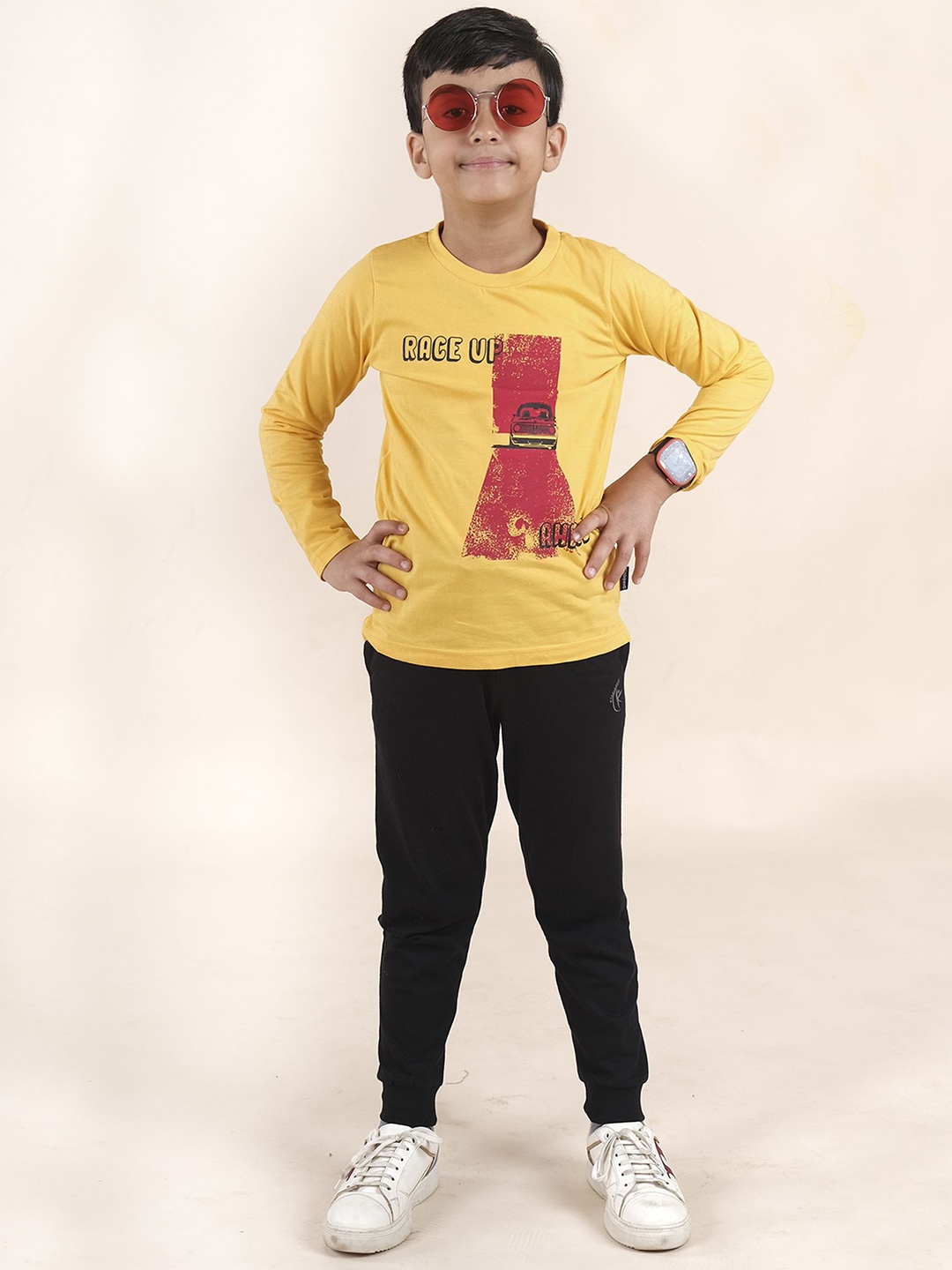 

KiddoPanti Boys Printed T-shirt, Mustard