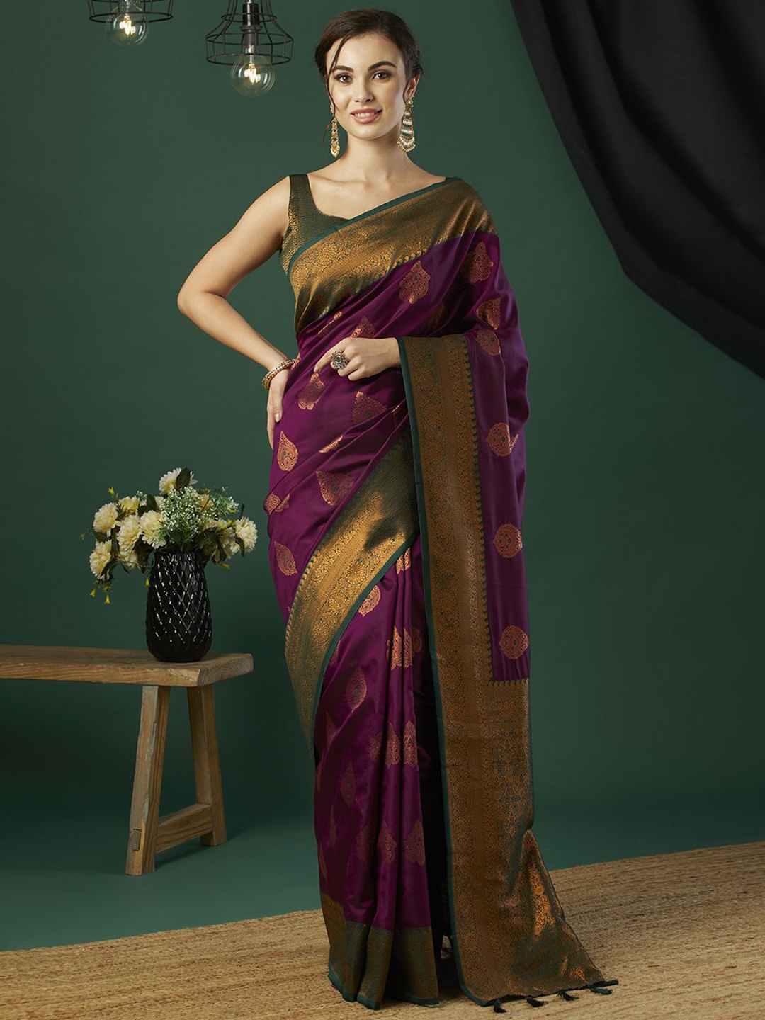 

KAYOMMI Woven Design Zari Pure Silk Banarasi Saree, Purple