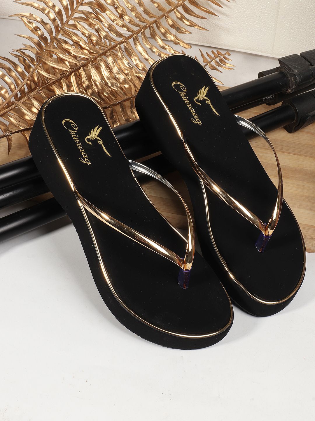 

CHINRAAG Women Thong Flip-Flops, Gold