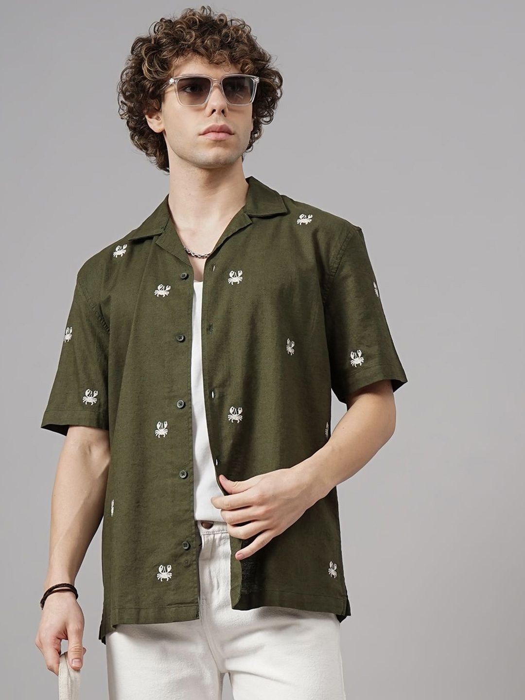 

British Club Men Standard Opaque Printed Casual Shirt, Olive