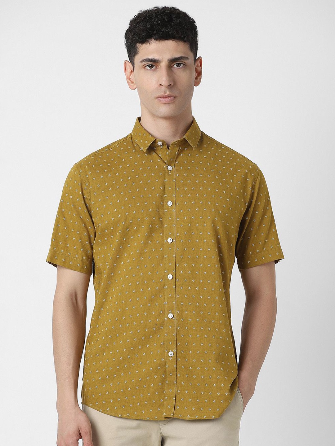 

V Dot Men Slim Fit Floral Opaque Printed Party Shirt, Yellow