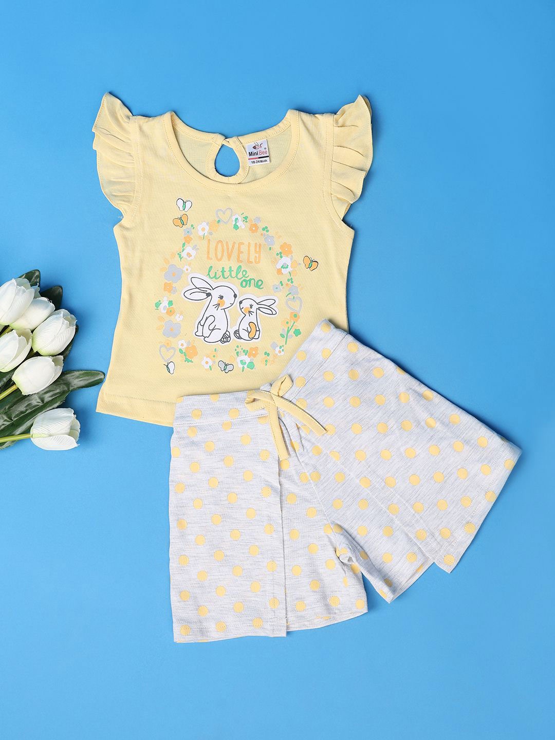 

V-Mart Unisex Kids Printed Top with Shorts, Yellow