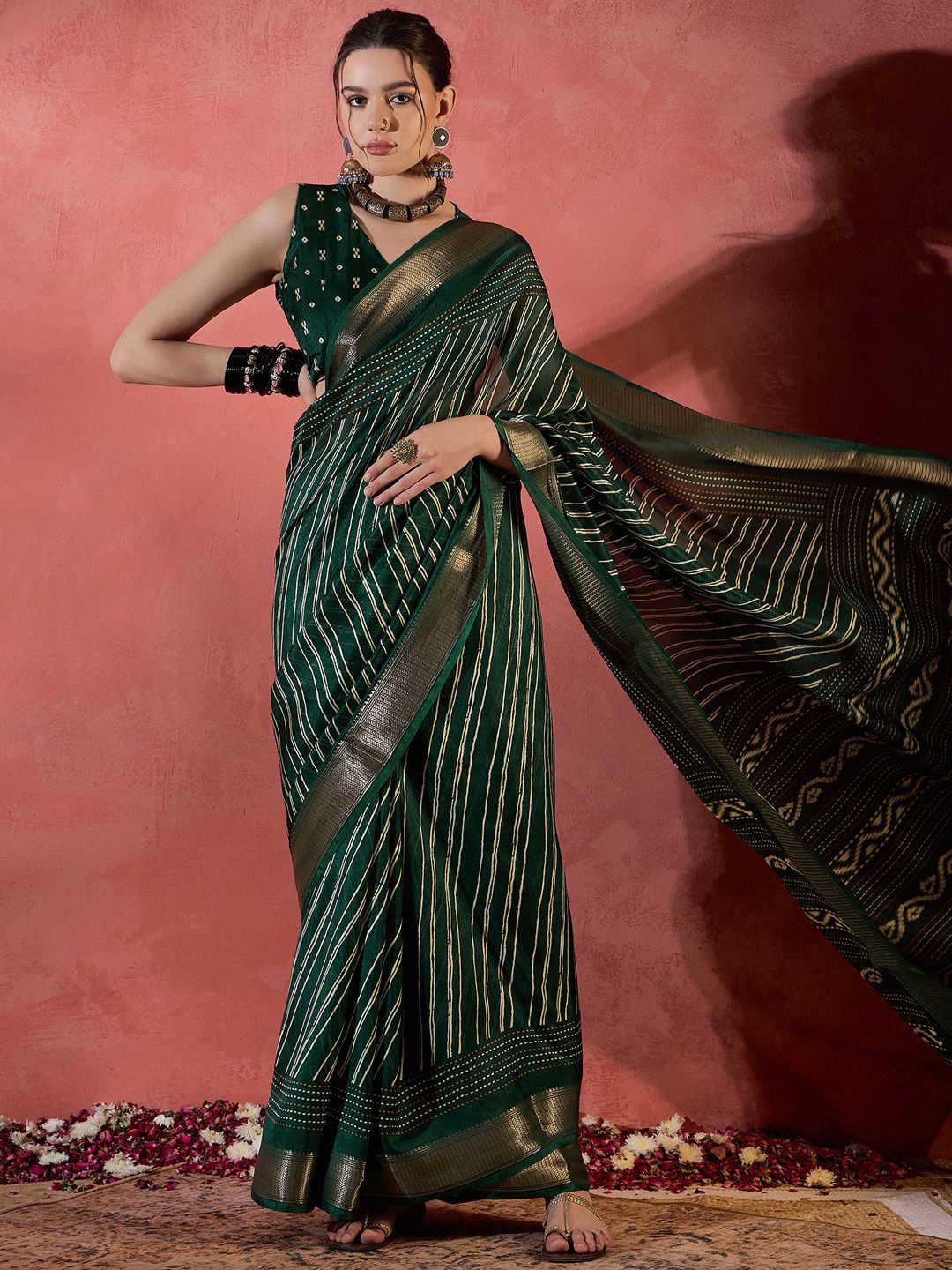 

Saree mall Striped Zari Silk Blend Designer Sungudi Sarees, Green