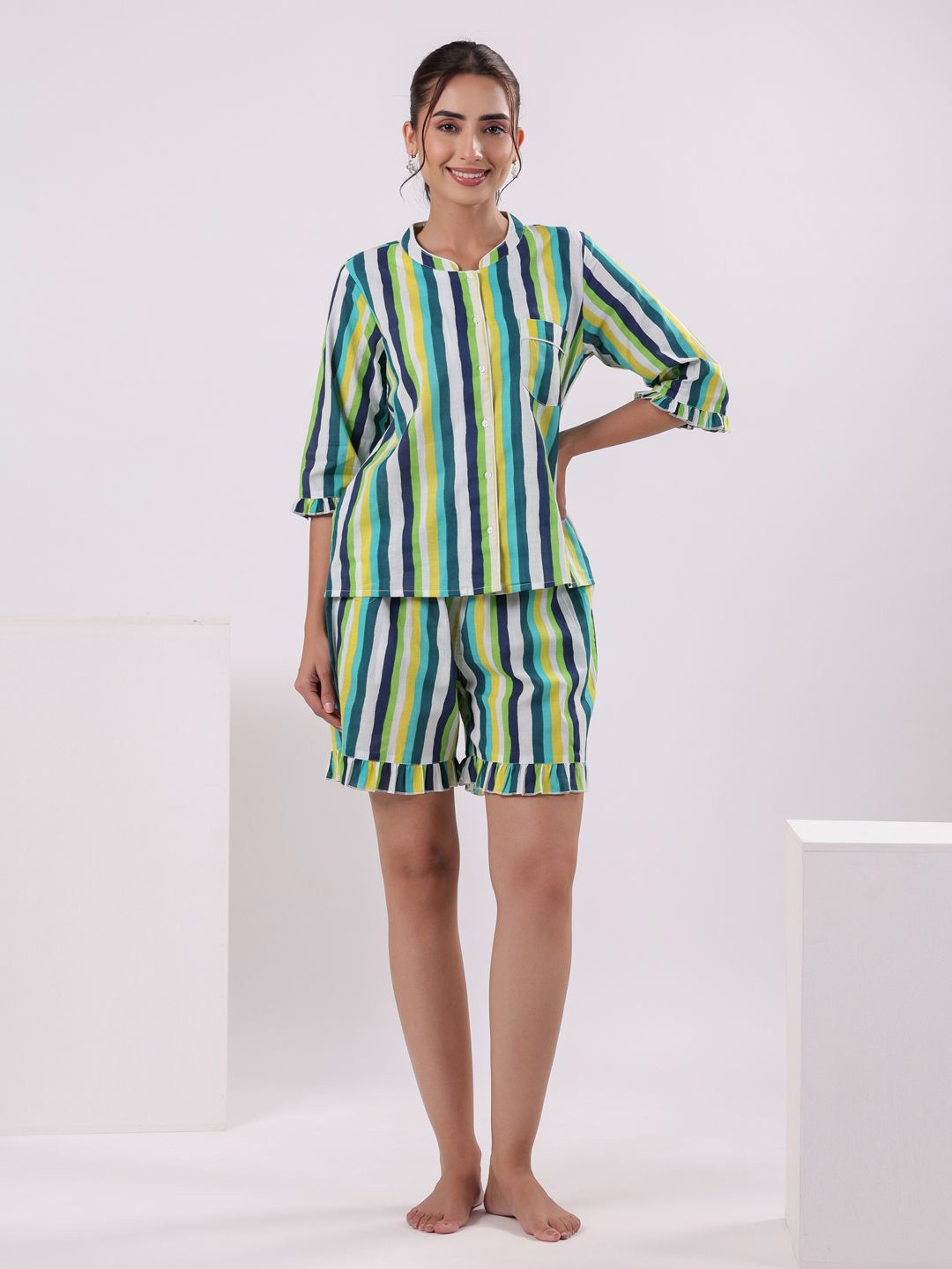 

SANSKRUTIHOMES Women Striped Pure Cotton Night suit, Green