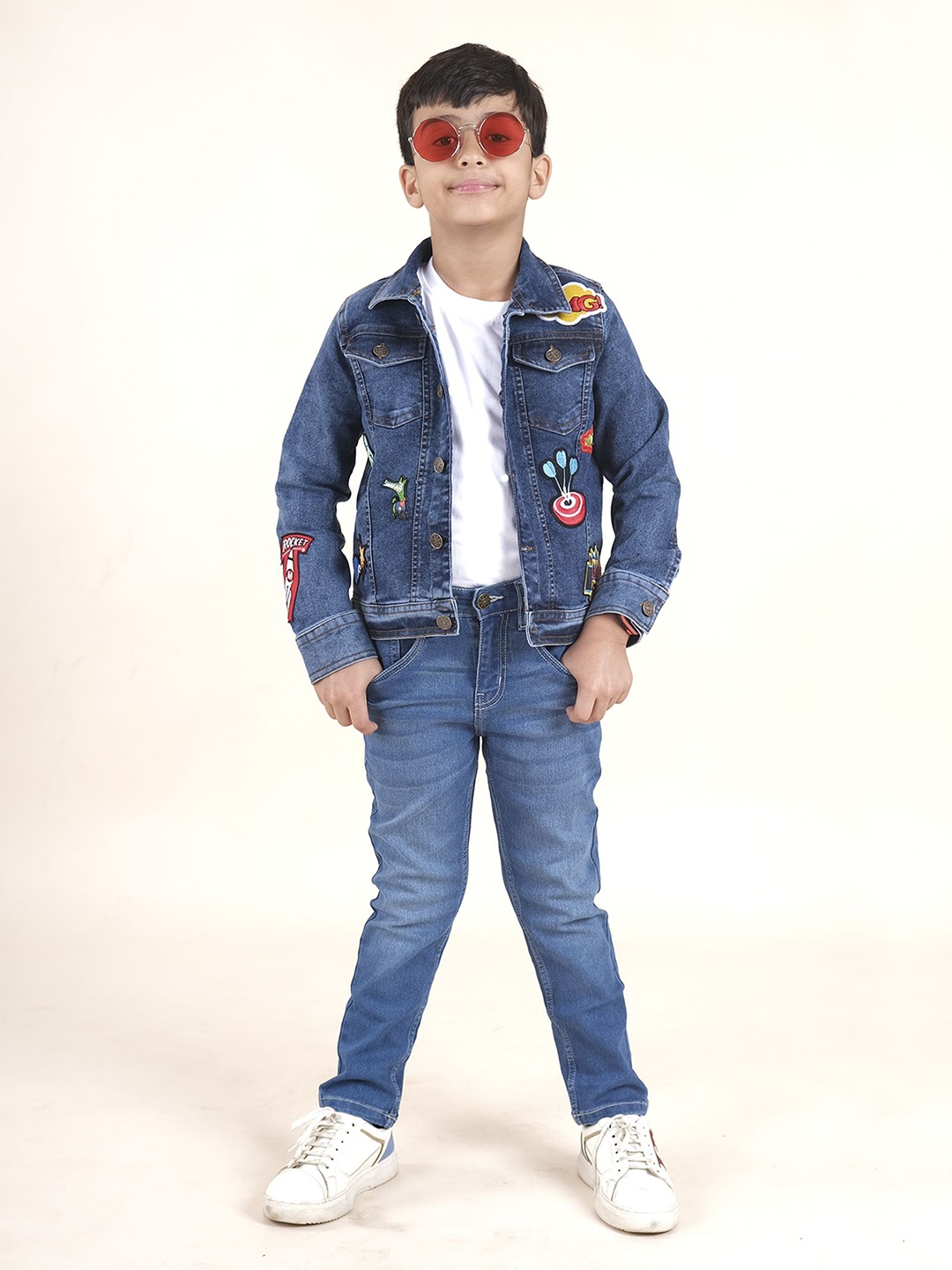 

KiddoPanti Boys T-shirt with Trousers, White