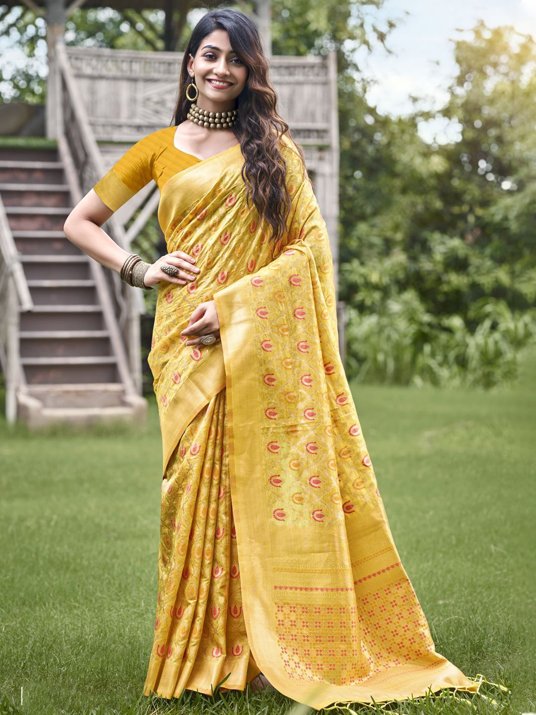 

SANGAM PRINTS Woven Design Zari Organza Tussar Saree, Yellow