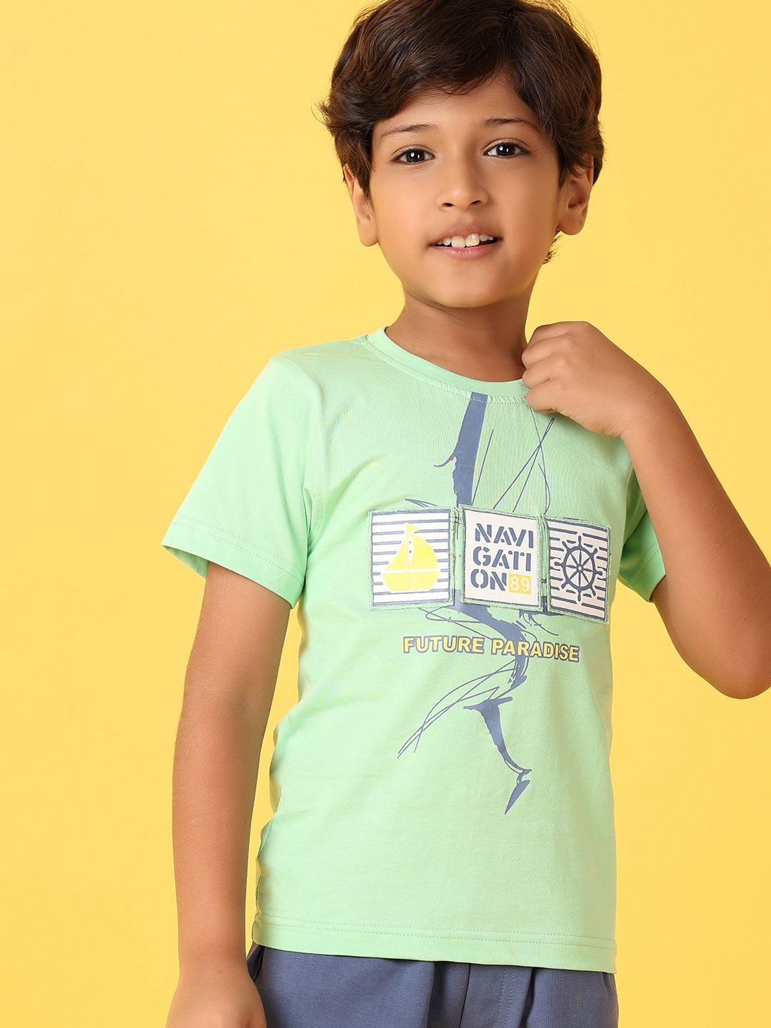 

V-Mart Boys Printed T-shirt with Shorts, Green