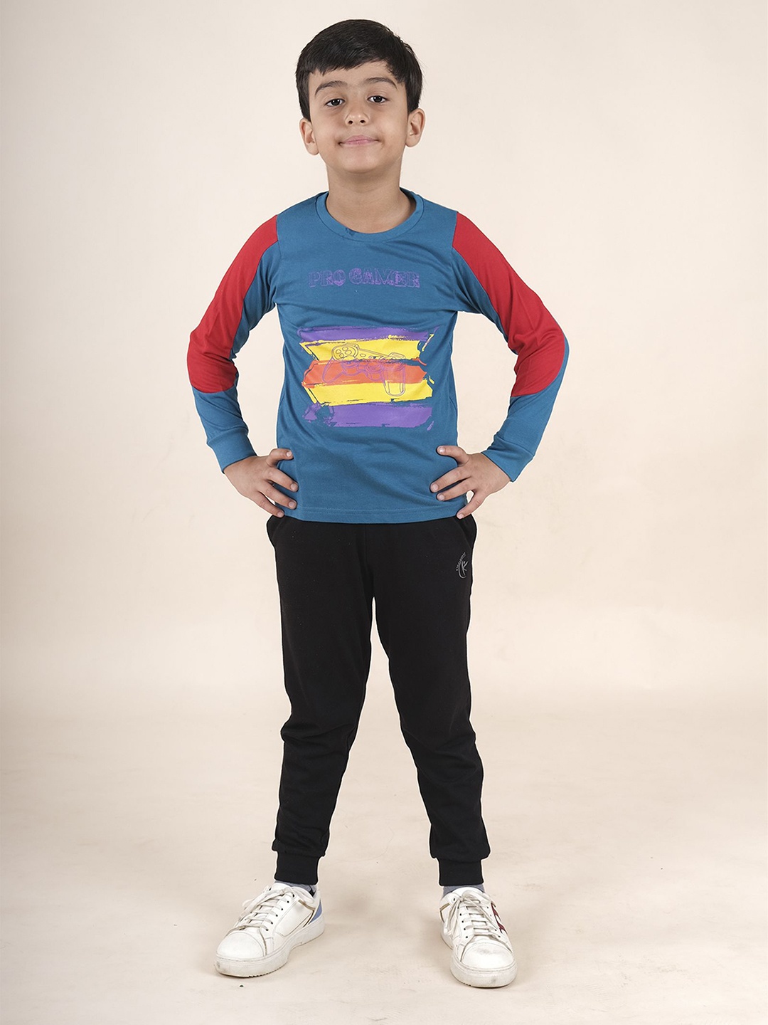 

KiddoPanti Boys Printed T-shirt, Teal