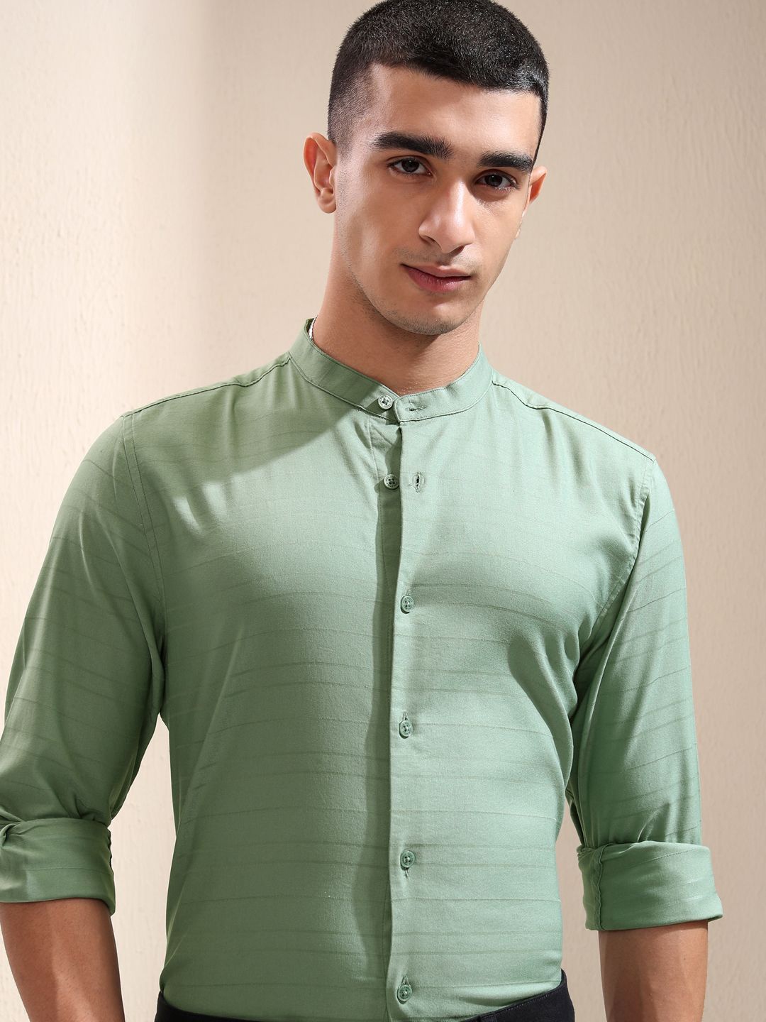 

HIGHLANDER Men Dobby Textured Mandarin Collar Regular Fit Shirt, Green