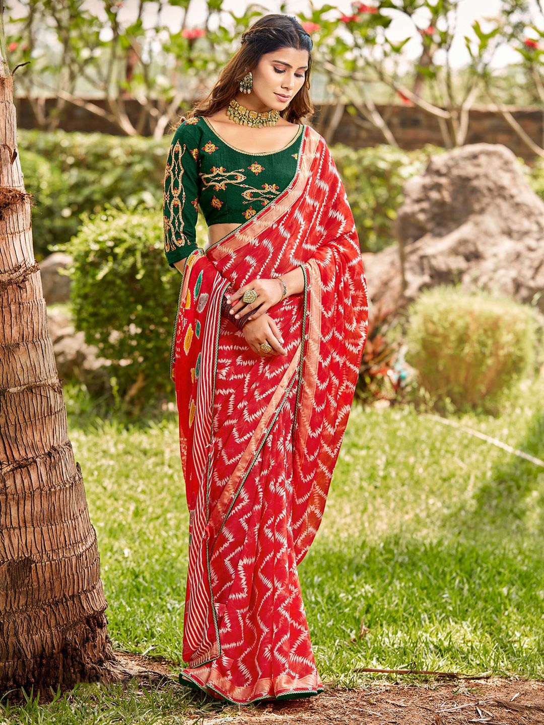 

Saree mall Embroidered Poly Georgette Sarees, Red