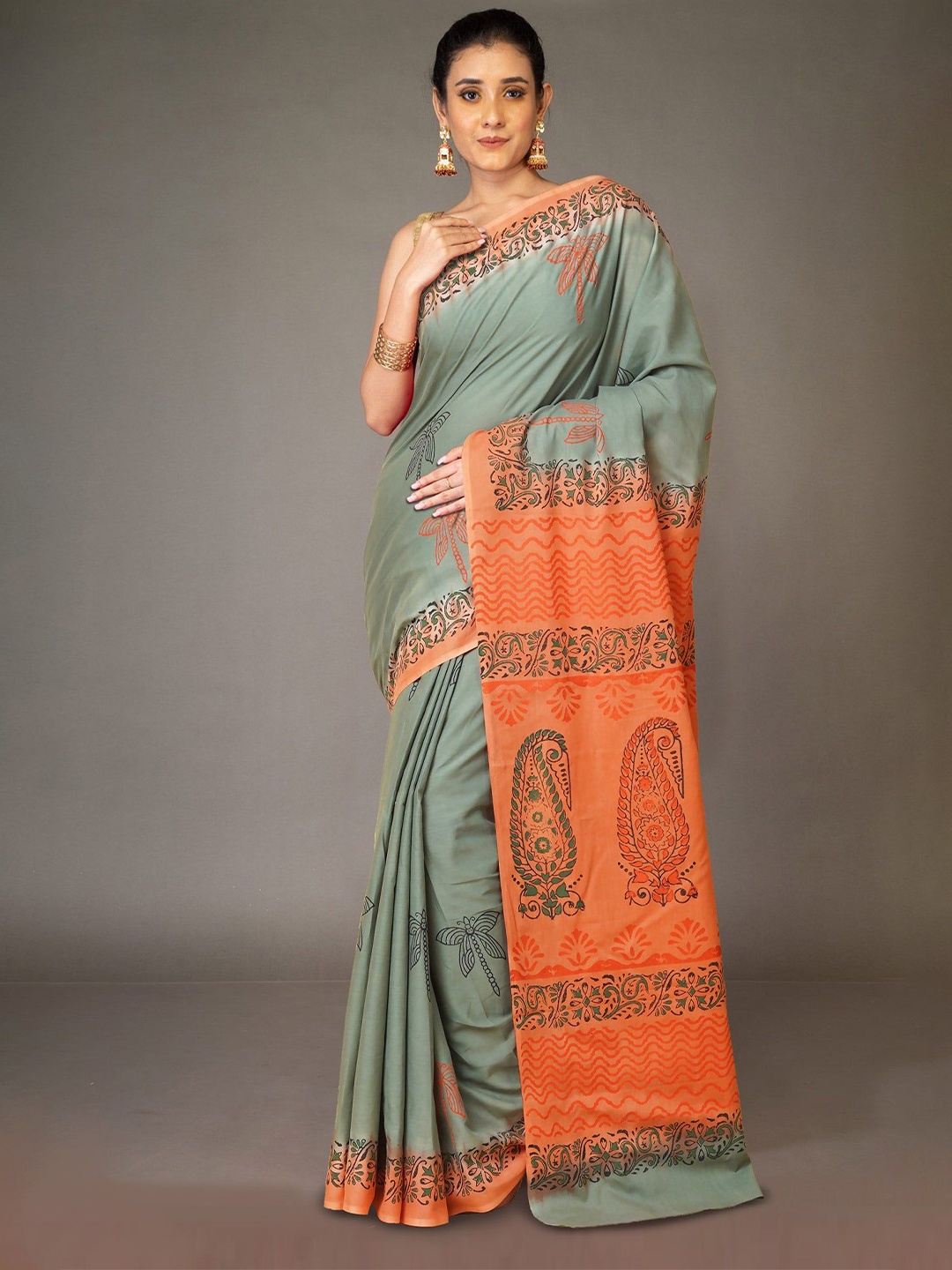 

Unnati Silks Ethnic Motifs Pure Cotton Handloom Block Print Saree, Green