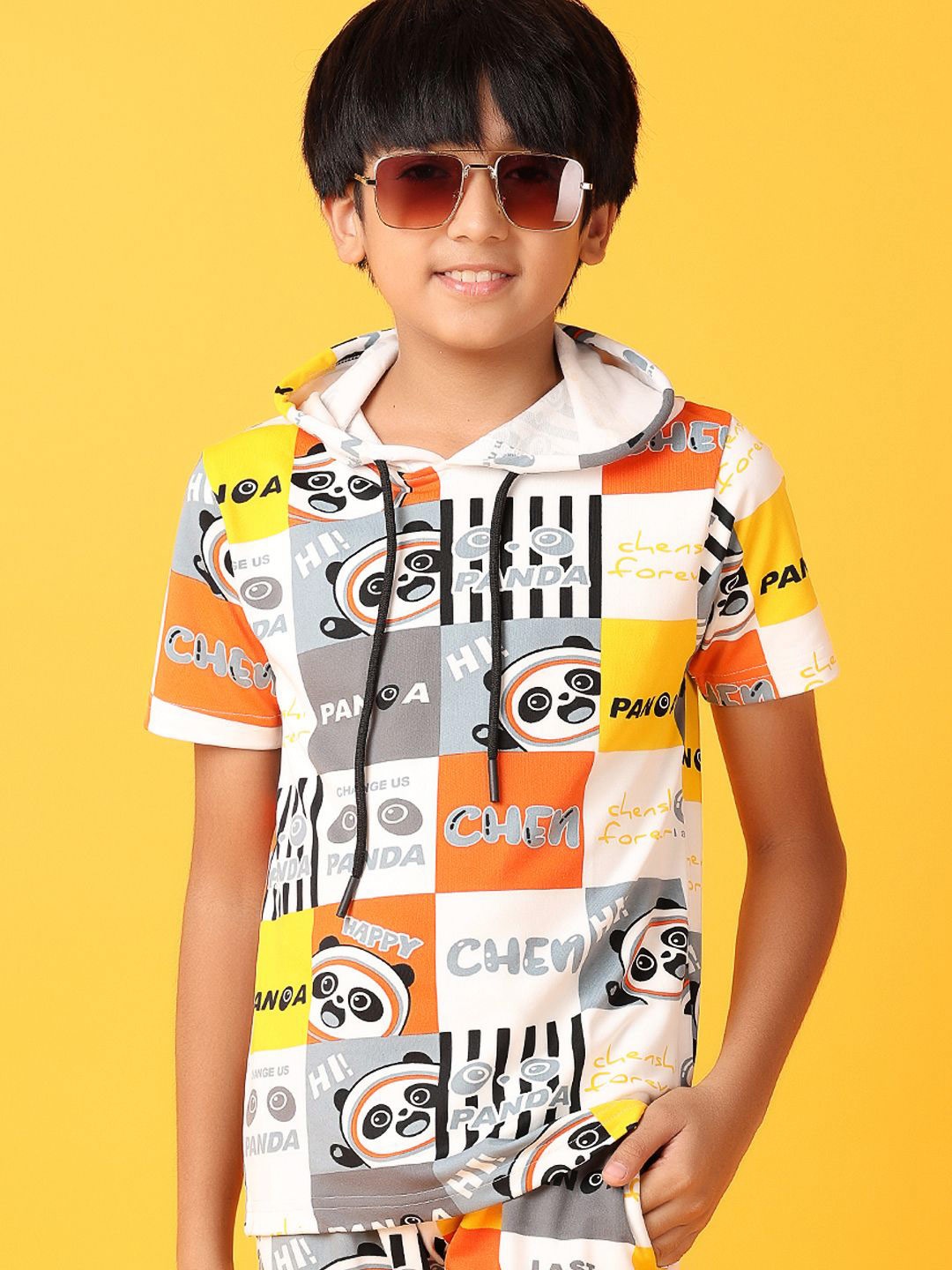 

V-Mart Boys Printed T-shirt with Pyjamas, White