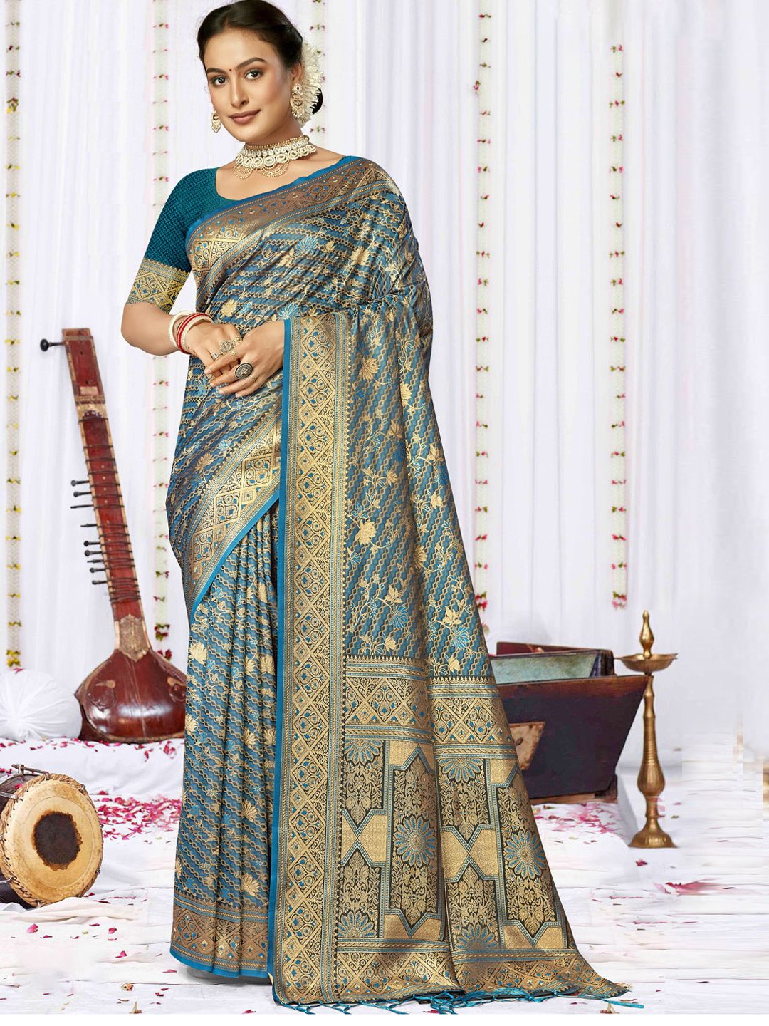 

SANGAM PRINTS Woven Design Zari Satin Tussar Saree, Blue