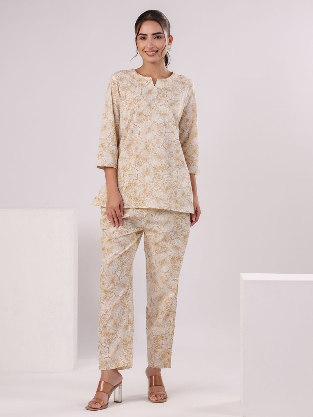 

SANSKRUTIHOMES Women Printed Pure Cotton Night suit, Cream