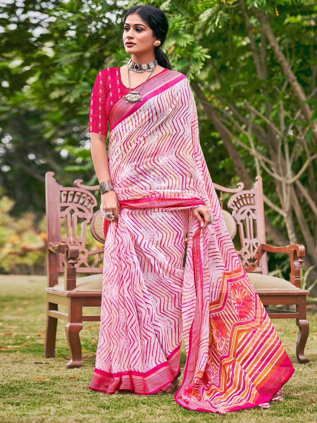 

Saree mall Poly Chiffon Block Print Sarees, Pink
