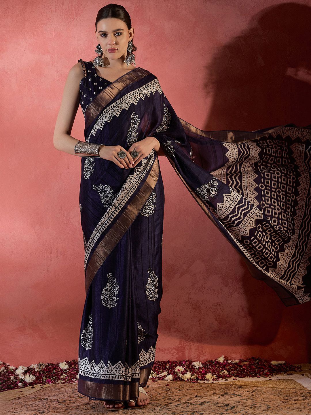 

Saree mall Bagh Zari Silk Blend Sungudi Sarees, Purple