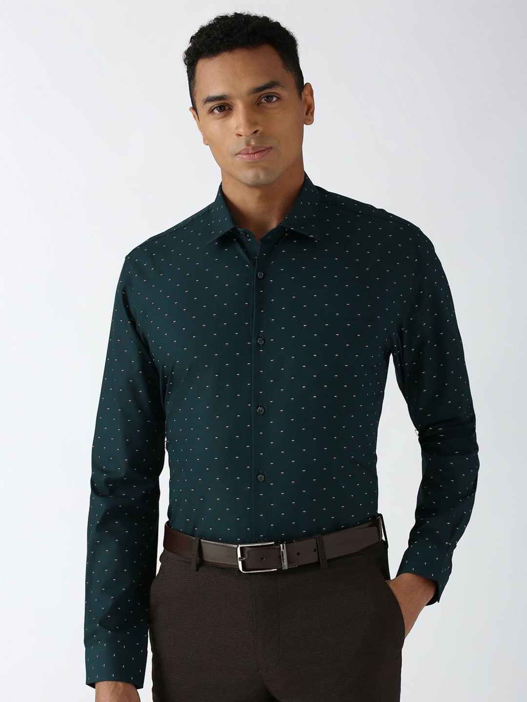 

Peter England Men Slim Fit Opaque Printed Formal Shirt, Green