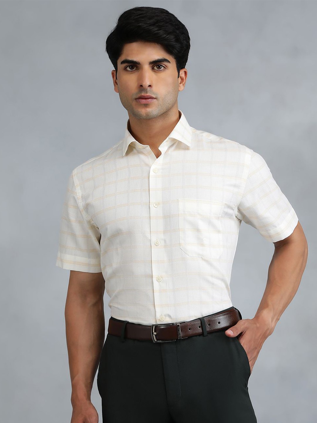 

Greenfibre Men Opaque Checked Casual Shirt, Yellow