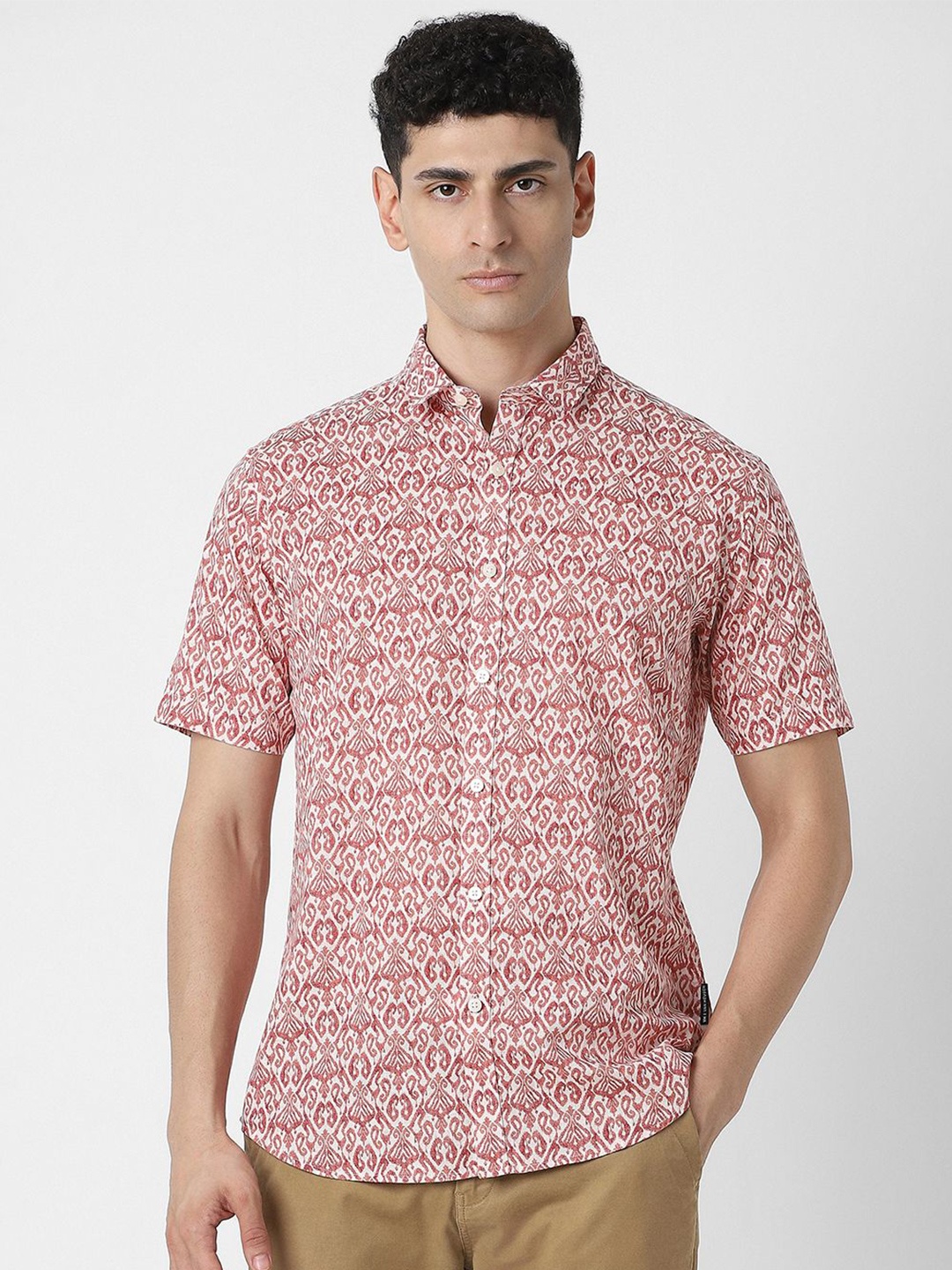 

V Dot Men Slim Fit Floral Opaque Printed Party Shirt, Red
