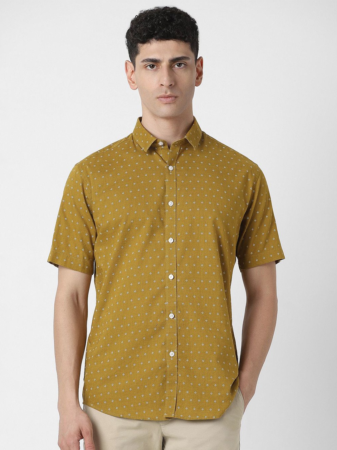 

V Dot Men Slim Fit Floral Opaque Printed Party Shirt, Yellow