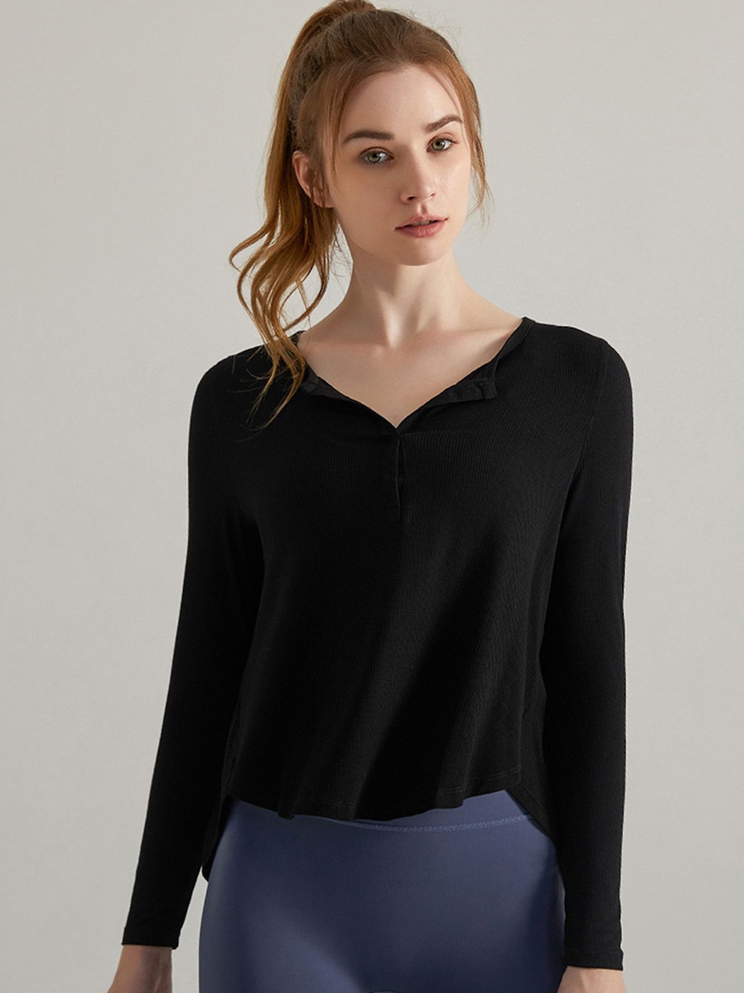 

LULU & SKY Top, Black