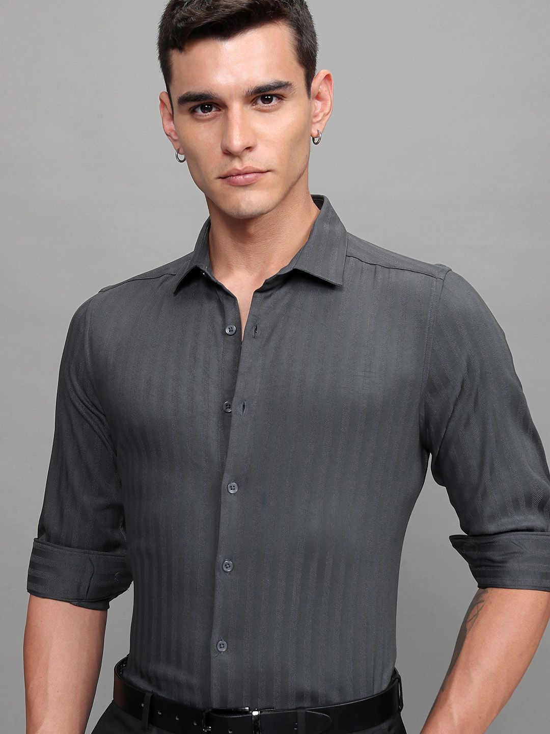 

HIGHLANDER Men Dobby Textured Striped Occation Slim Fit Shirt, Grey