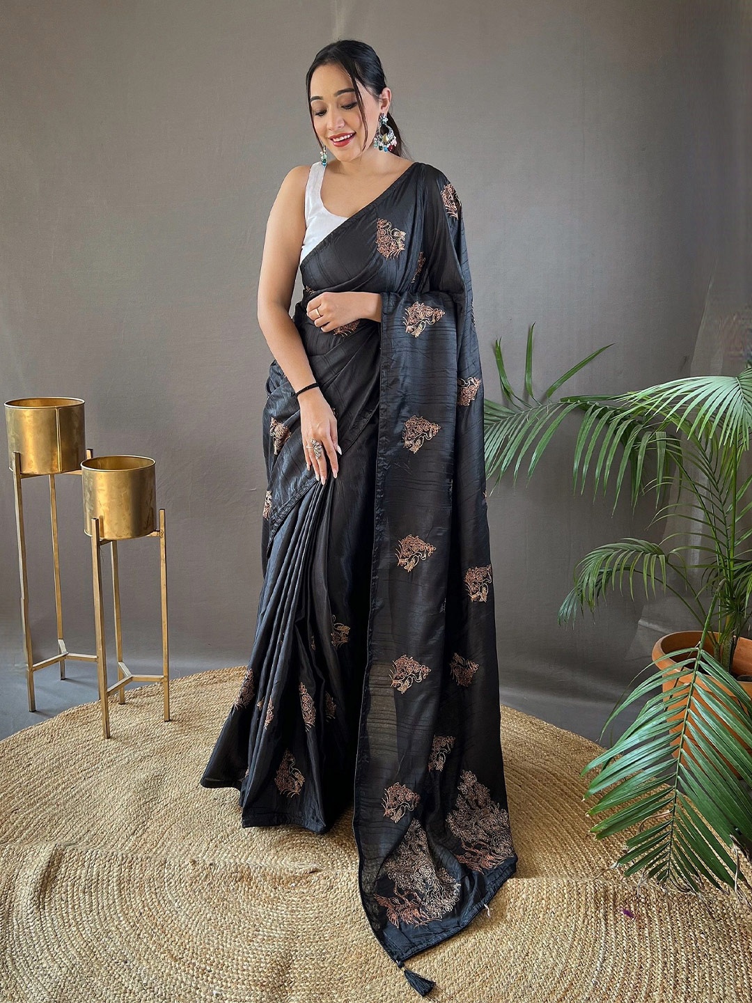 

Tasarika Ethnic Motifs Embroidered Silk Blend Saree, Black