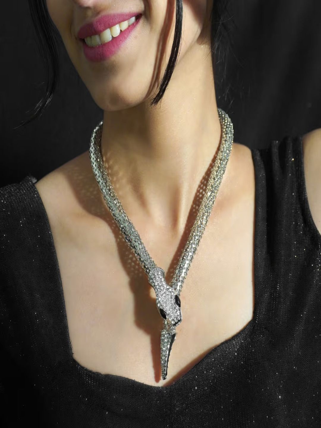 

Niscka Silver Rhodium-Plated Necklace