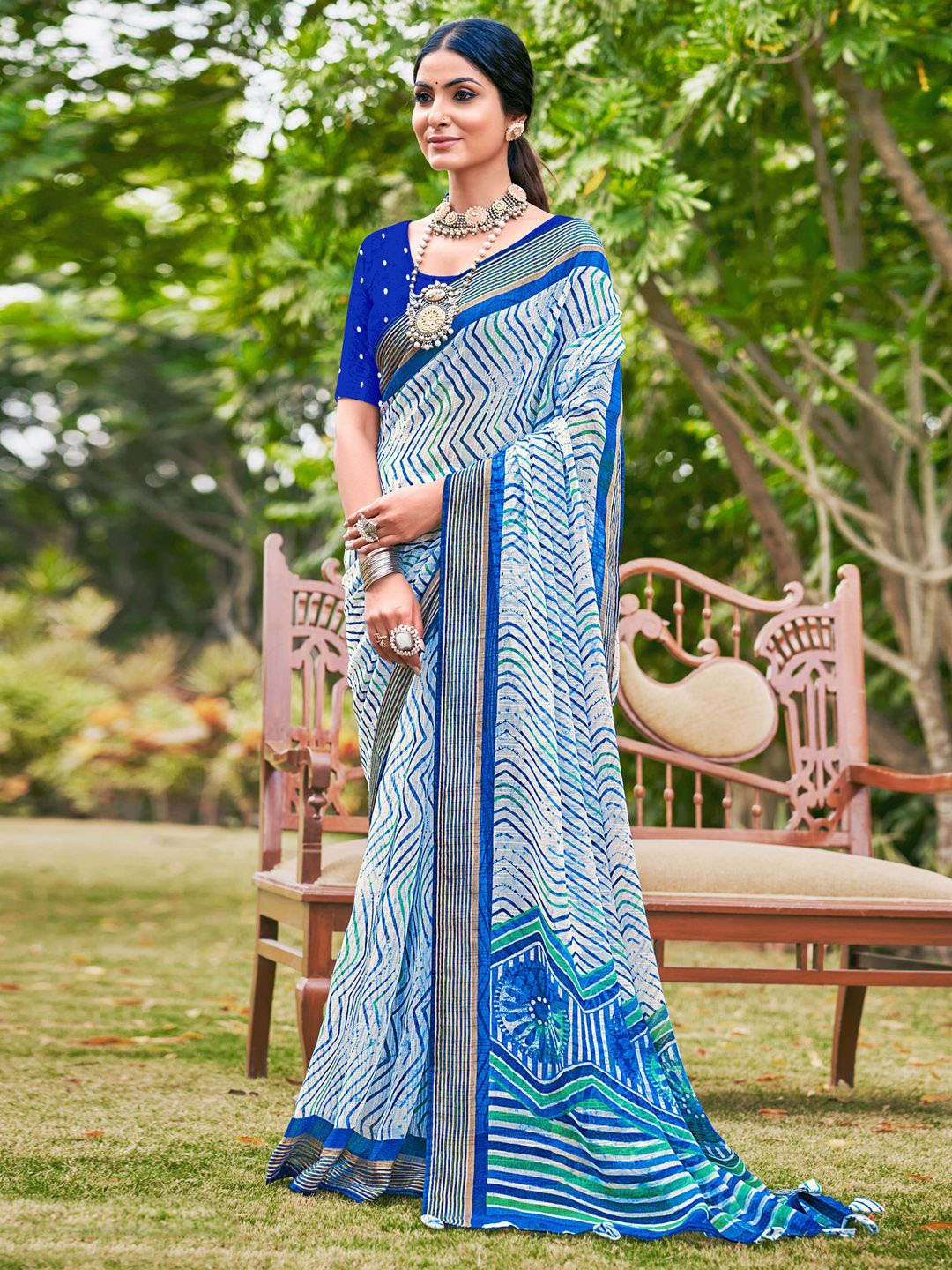 

Saree mall Poly Chiffon Block Print Sarees, White