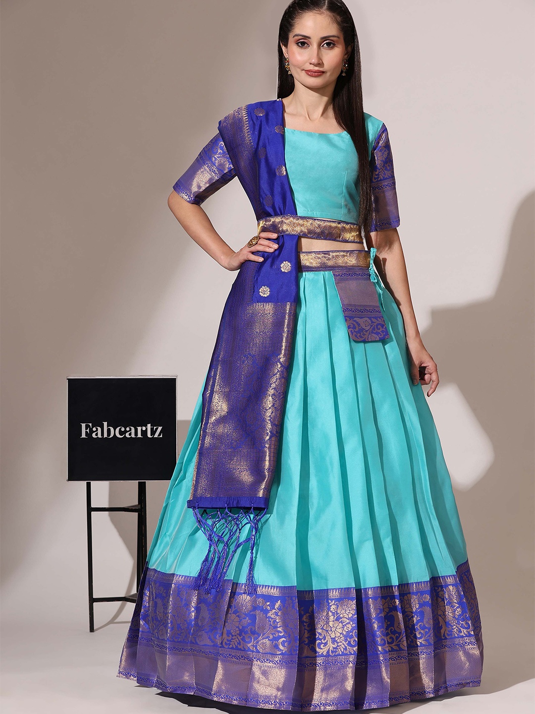 

Fabcartz Semi-Stitched Lehenga & Unstitched Blouse With Dupatta, Sea green