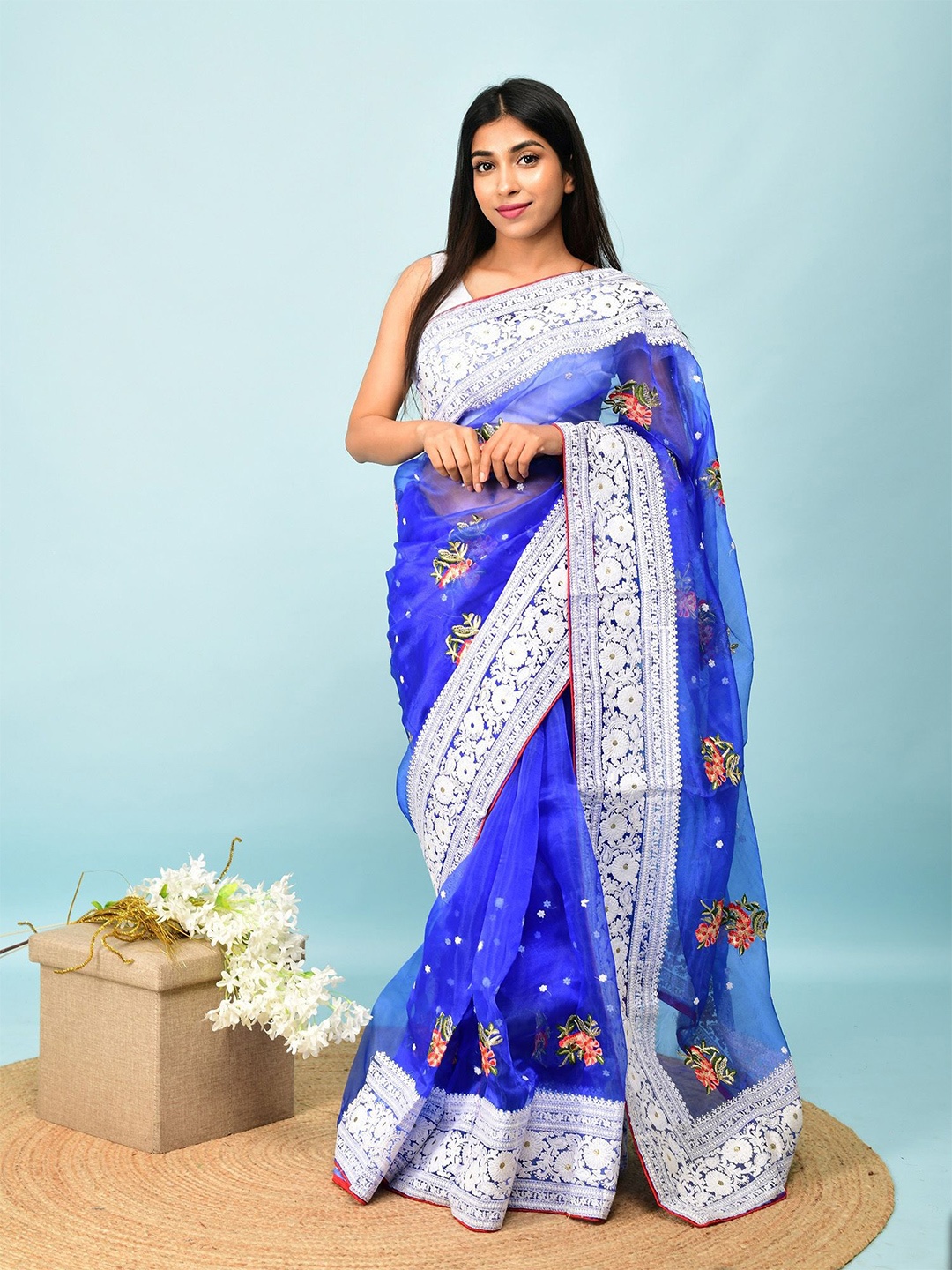 

elora Floral Embroidered Organza Saree, Blue