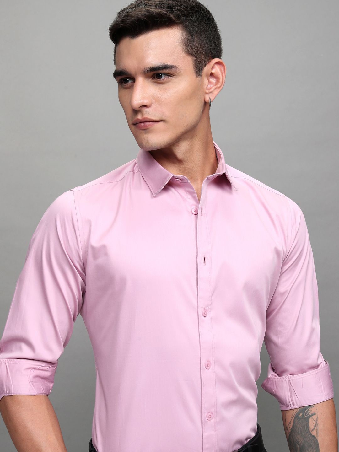 

HIGHLANDER Men Solid Occasion Slim Fit Shirt, Pink