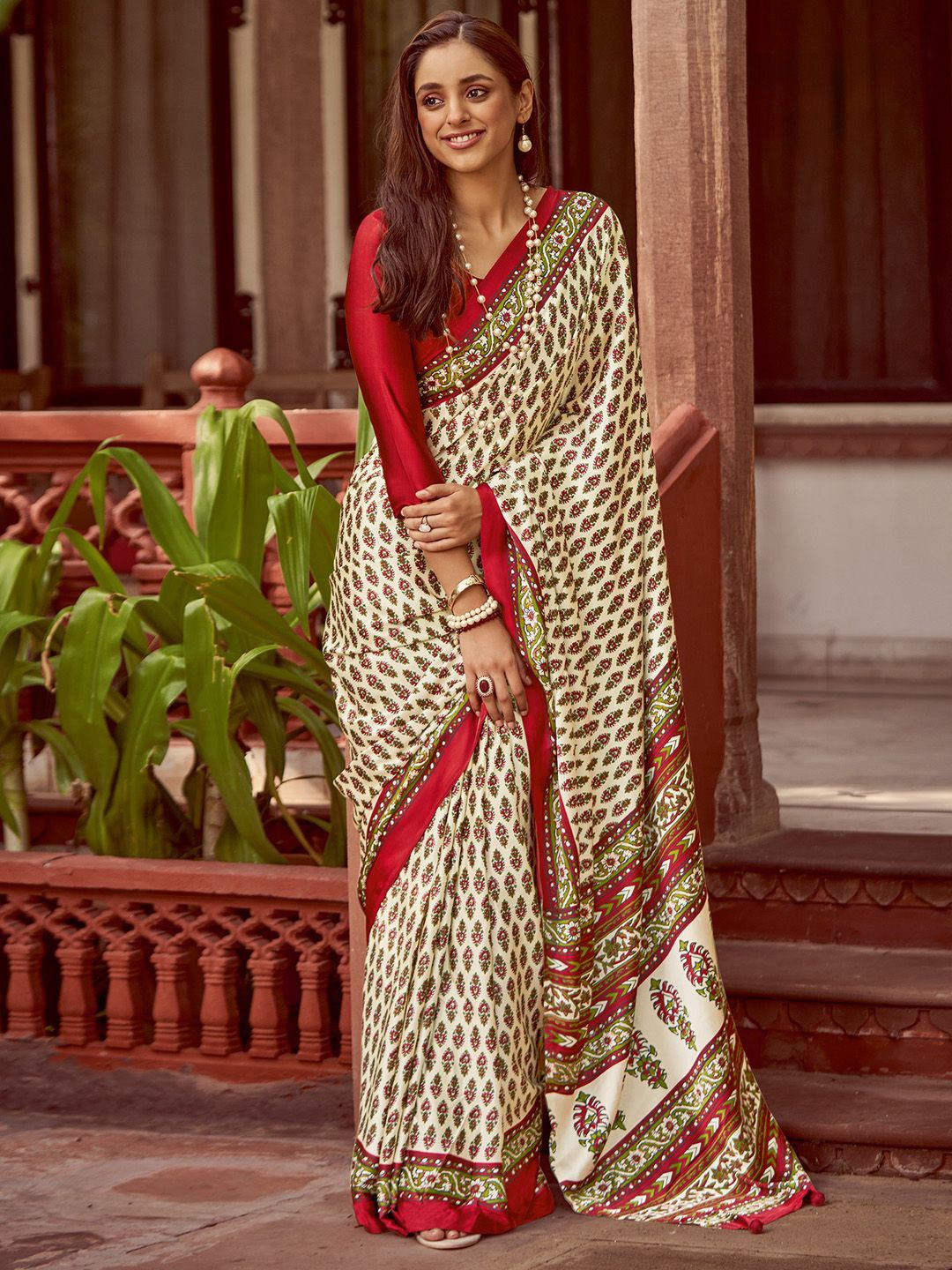 

Saree mall Bagh Poly Crepe Block Print Sarees, Off white