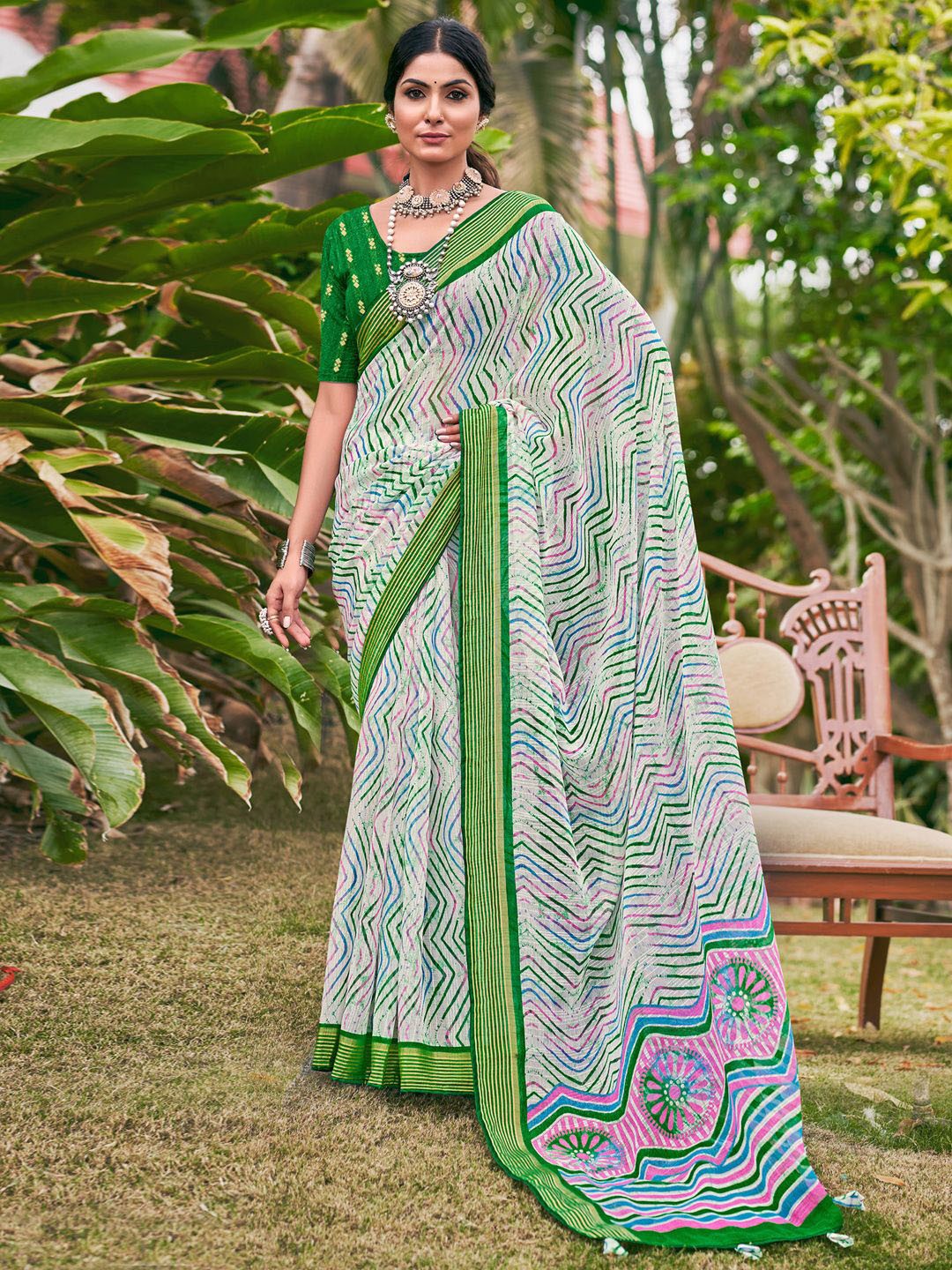 

Saree mall Poly Chiffon Block Print Sarees, White