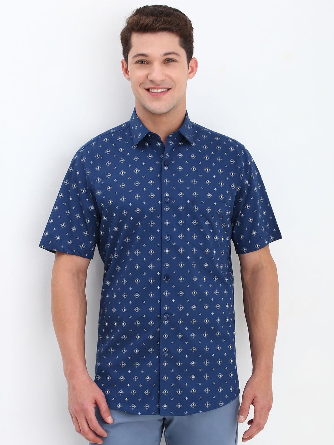 

Allen Solly Men Slim Fit Opaque Printed Casual Shirt, Navy blue