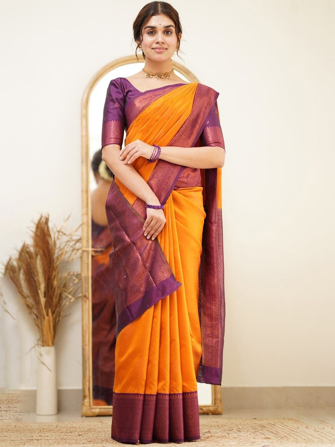 

Celeb Styles Zari Silk Blend Banarasi Saree, Orange