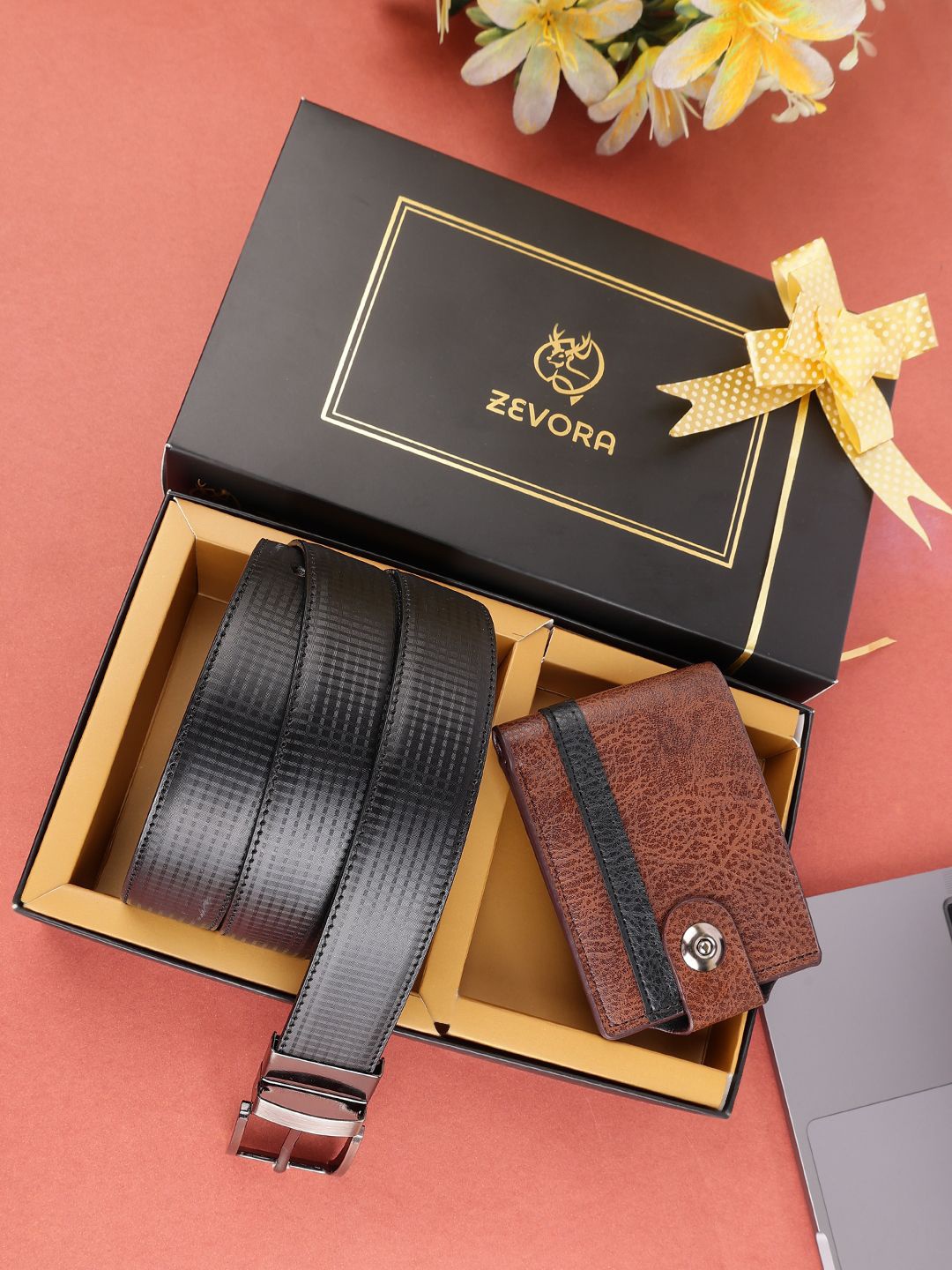 

ZEVORA Men Accessory Set Of Wallet With Reversible Belt, Black