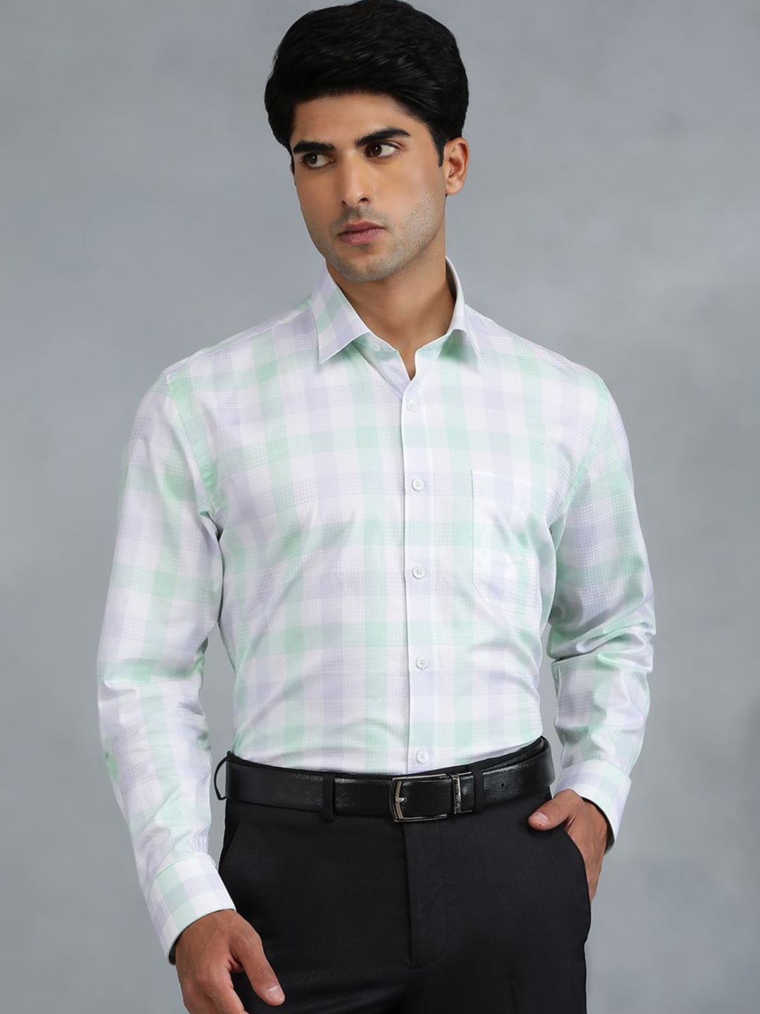 

JADE BLUE Men Opaque Checked Casual Shirt, Green