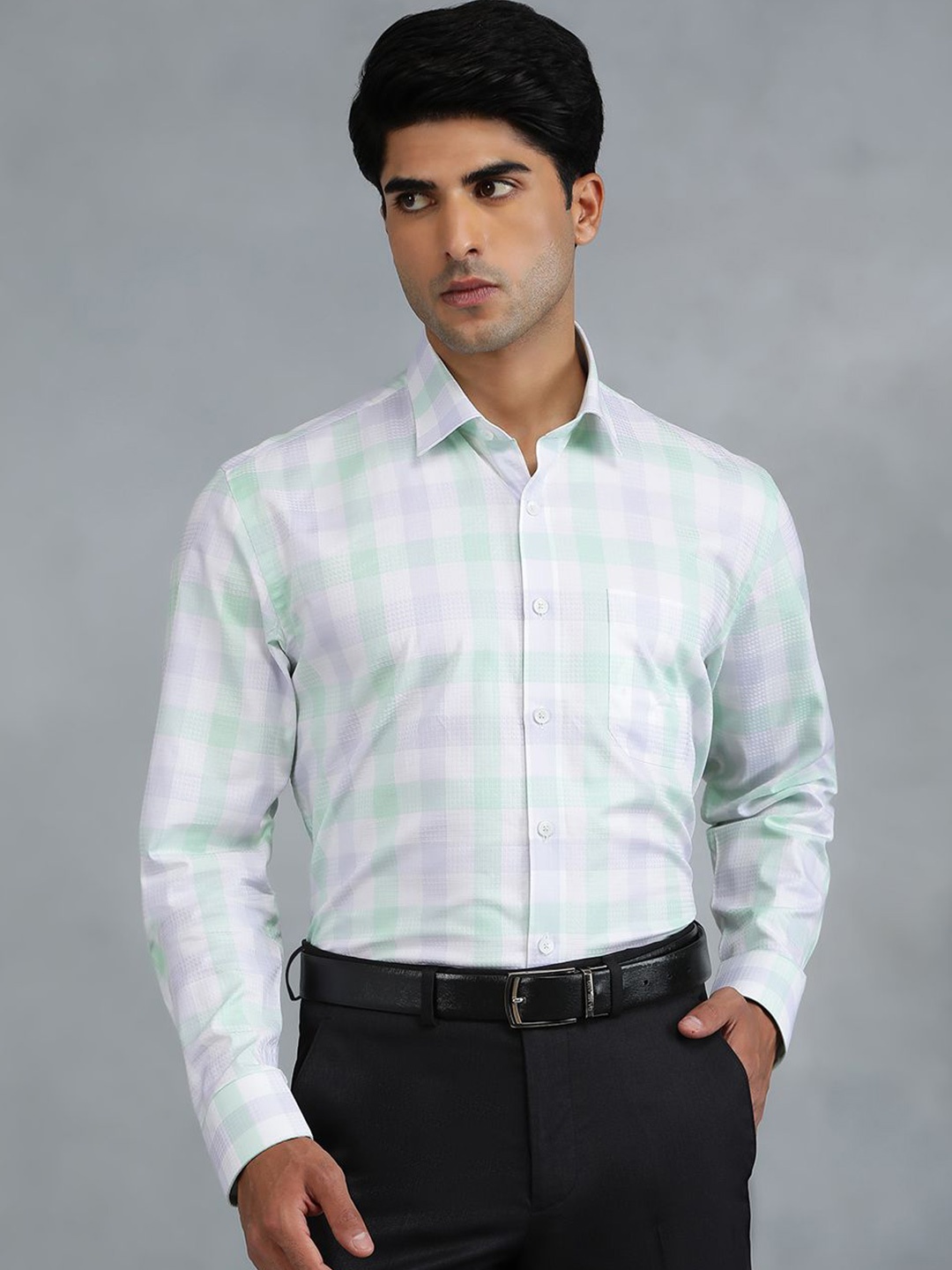 

JADE BLUE Men Opaque Checked Casual Shirt, Green