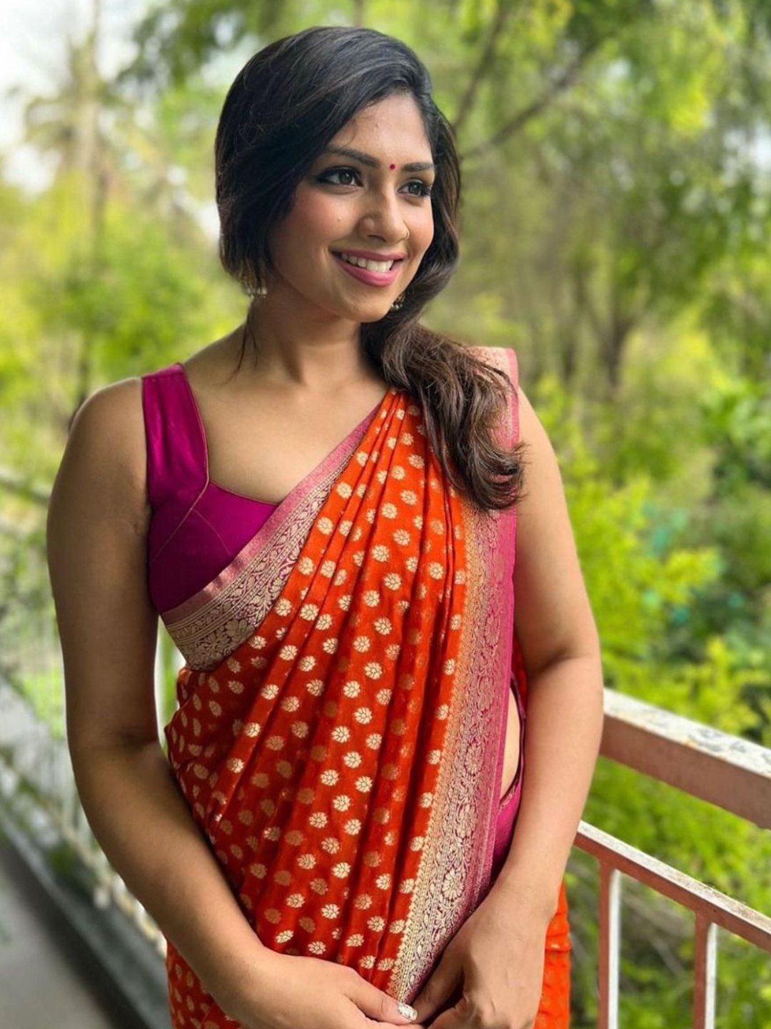 

Celeb Styles Ethnic Motifs Zari Silk Blend Banarasi Saree, Orange