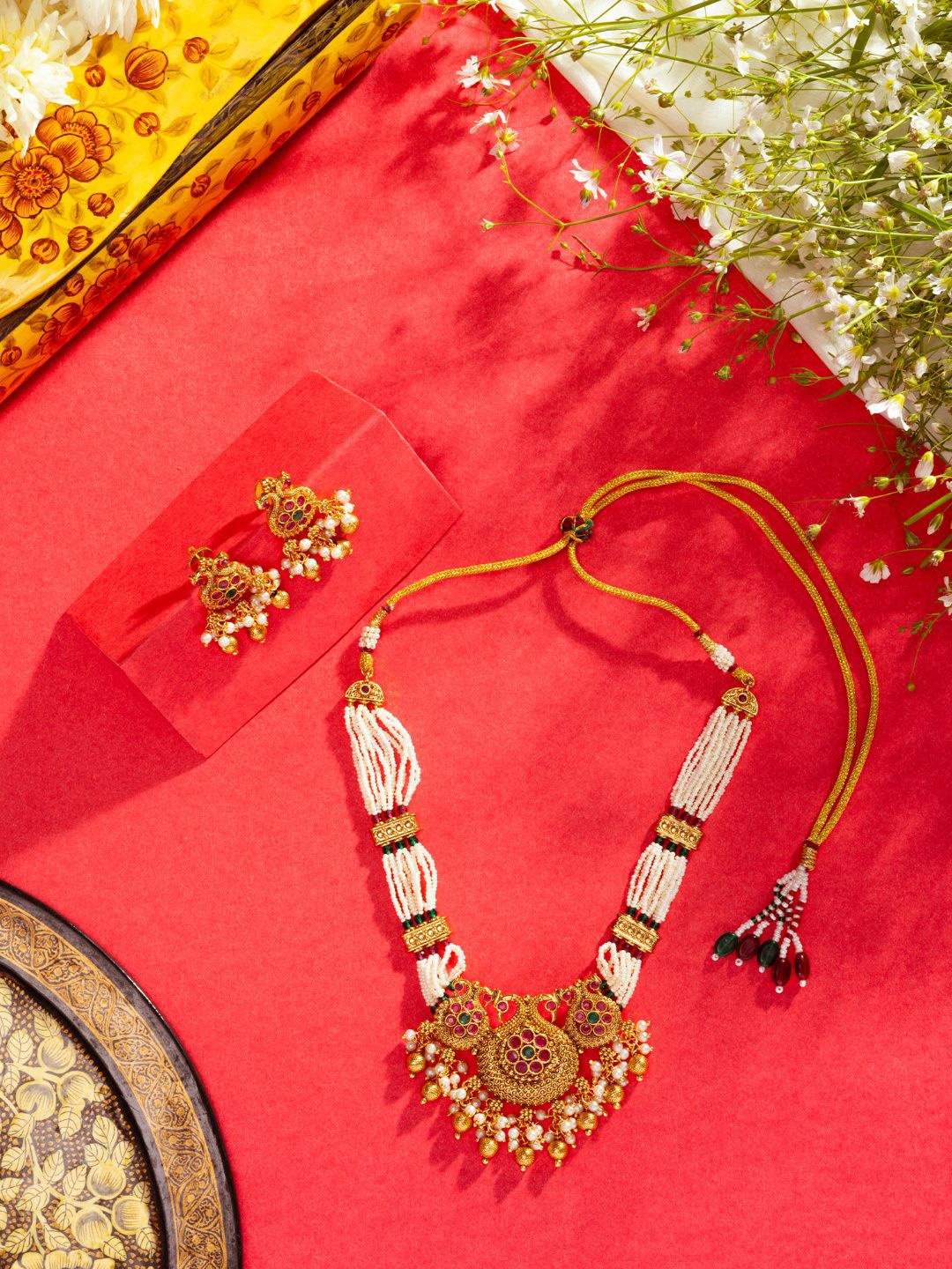 

Niscka 24K Gold-Plated Stone-Studded & Beaded Jewellery Set