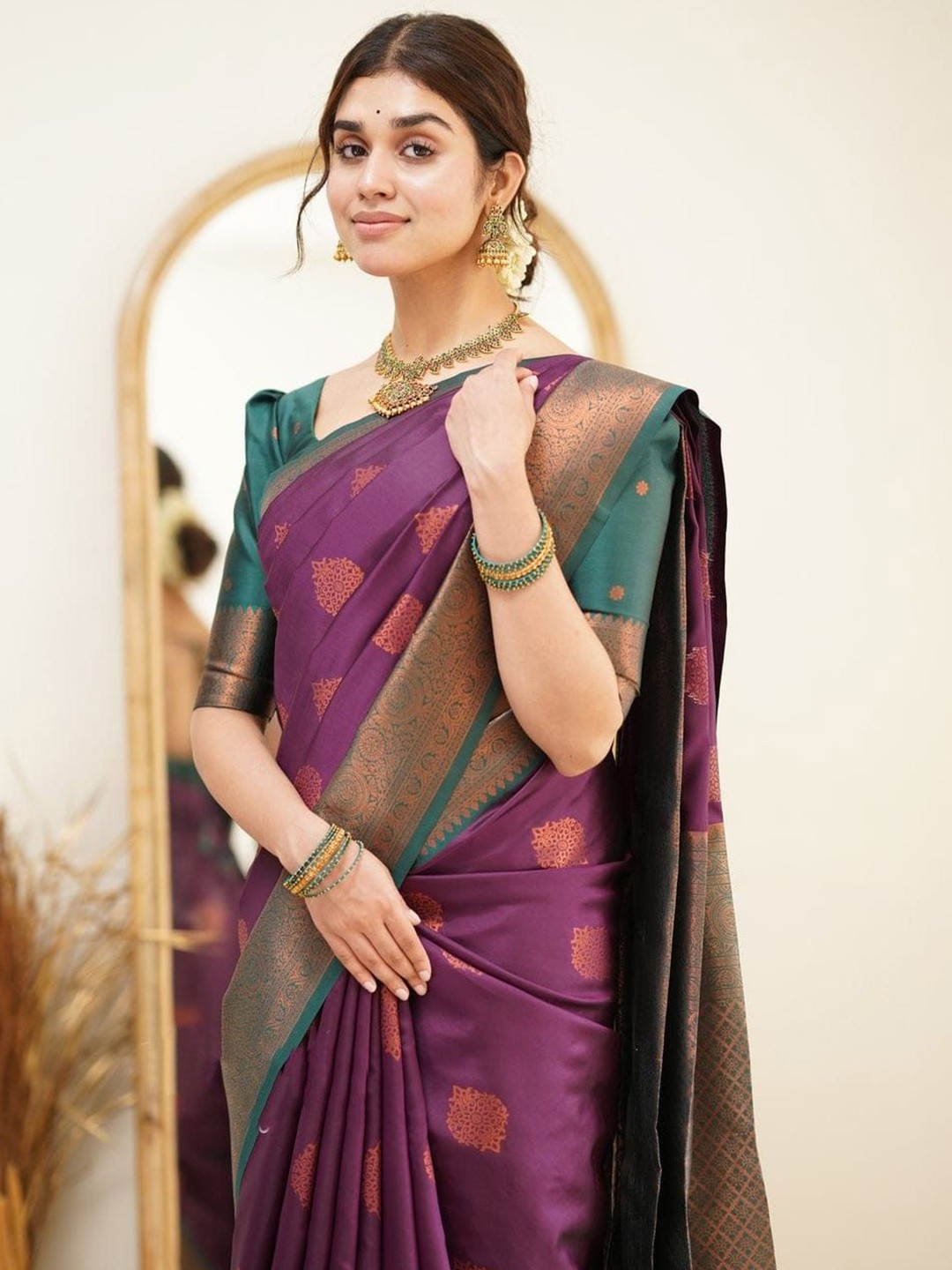 

Celeb Styles Ethnic Motifs Zari Silk Blend Banarasi Saree, Purple
