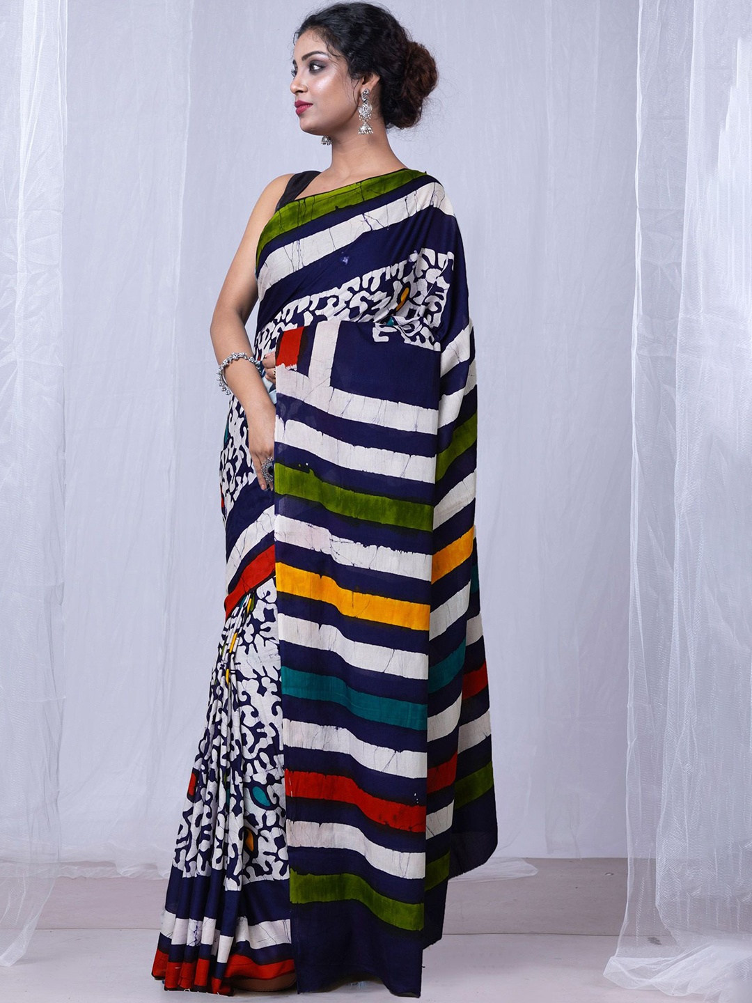 

Unnati Silks Batik Pure Cotton Handloom Block Print Saree, Navy blue