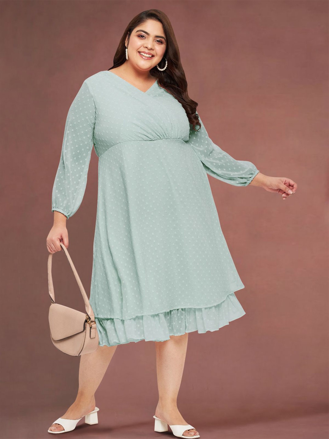 

wild U Women Self Design Puff Sleeves Fit and Flare Midi Dress Plus Size, Green
